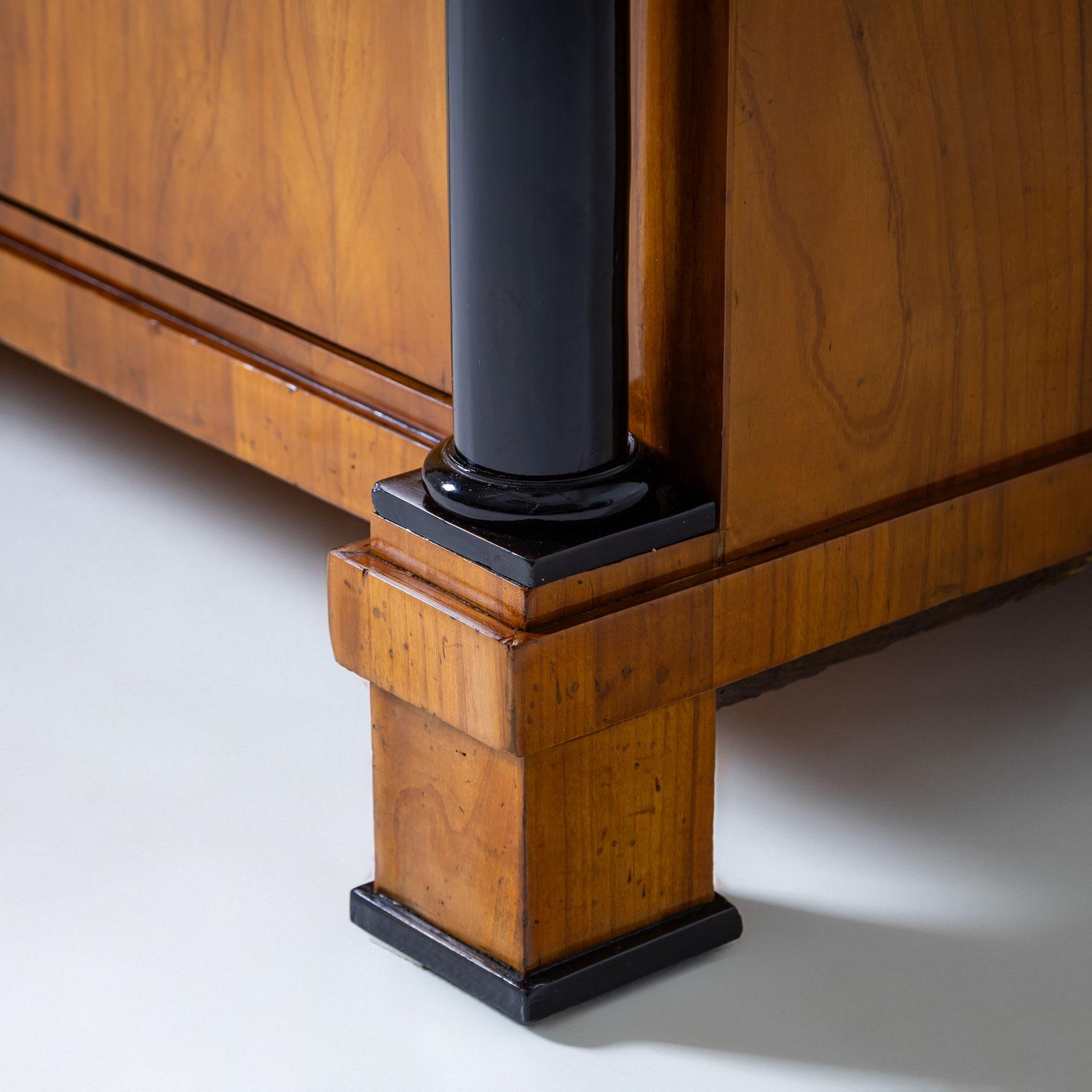 Fränkische Biedermeier-Schubladen-Kommode, um 1820 im Angebot 1