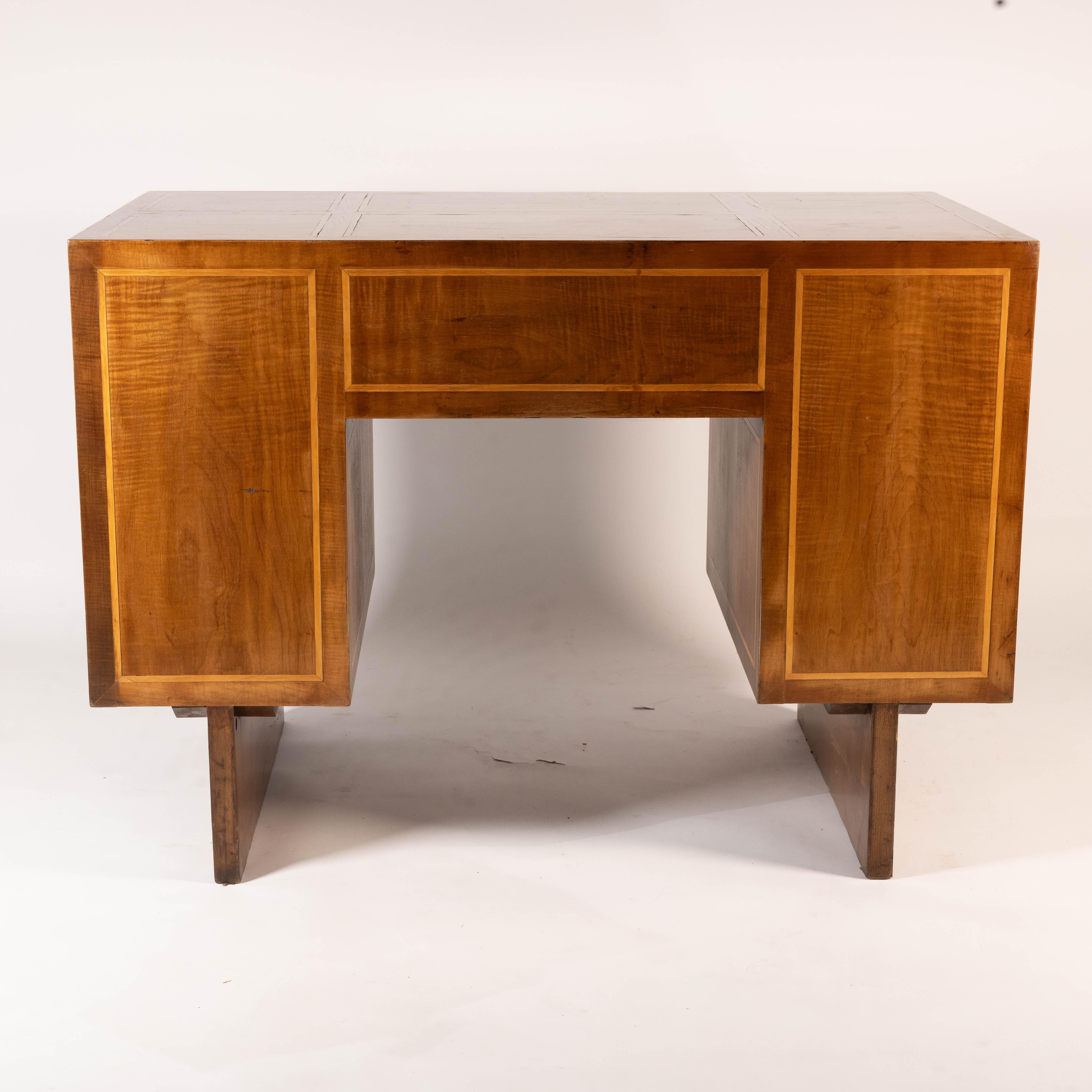 Frank Franks. Un bureau rare conçu à l'origine pour l'exposition Pollard de 1931 en vente 8
