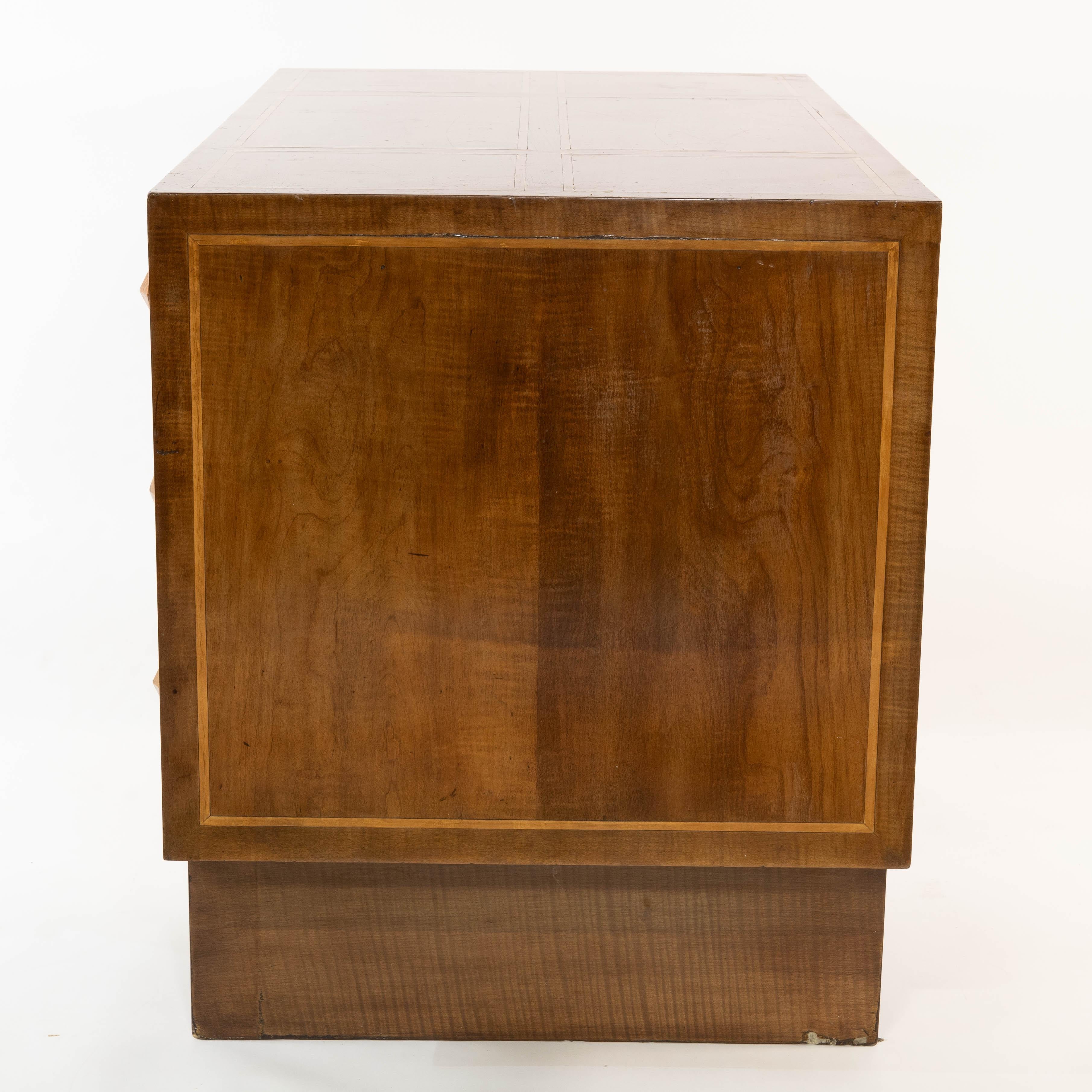 Marqueterie Frank Franks. Un bureau rare conçu à l'origine pour l'exposition Pollard de 1931 en vente