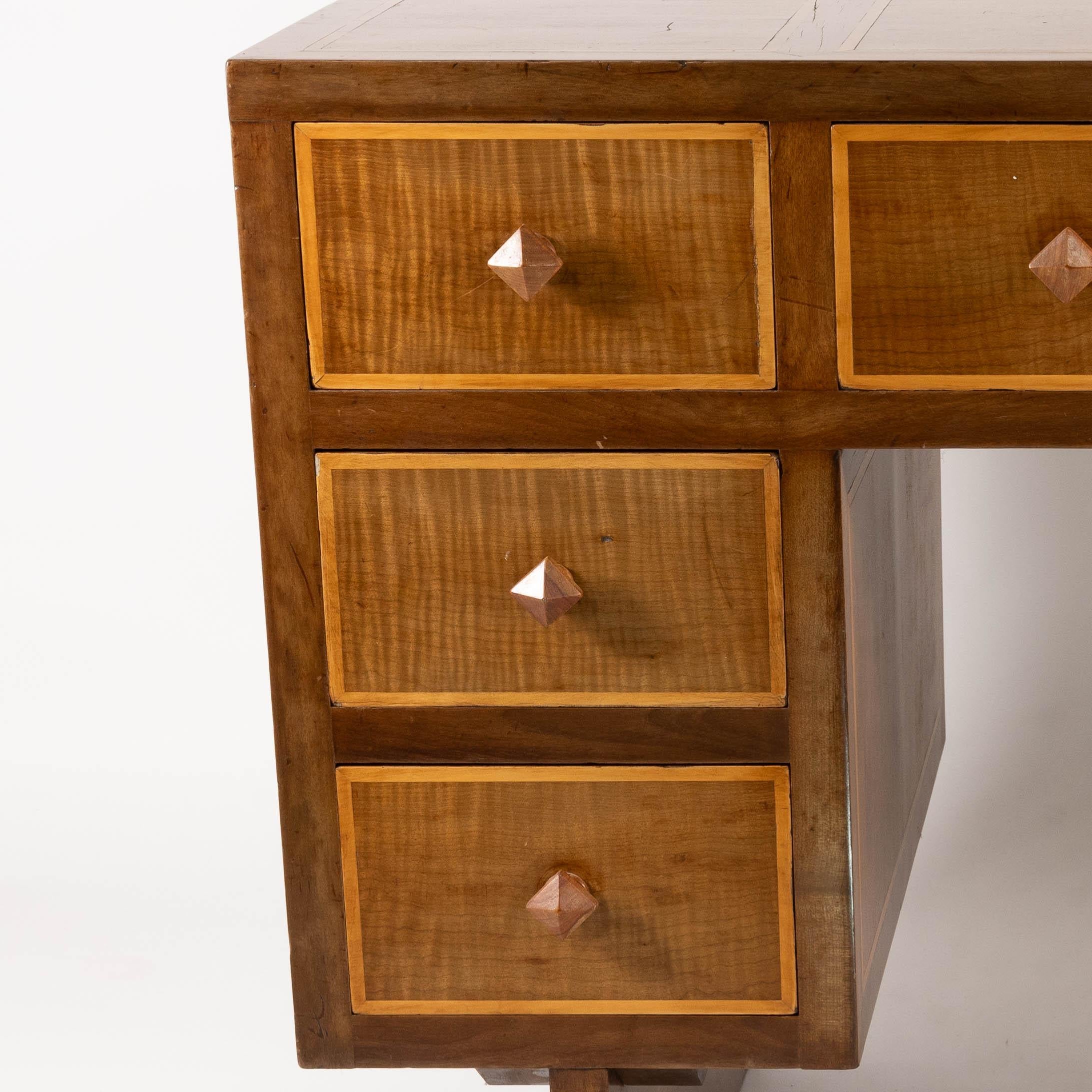 Frank Franks. Un bureau rare conçu à l'origine pour l'exposition Pollard de 1931 Bon état - En vente à London, GB
