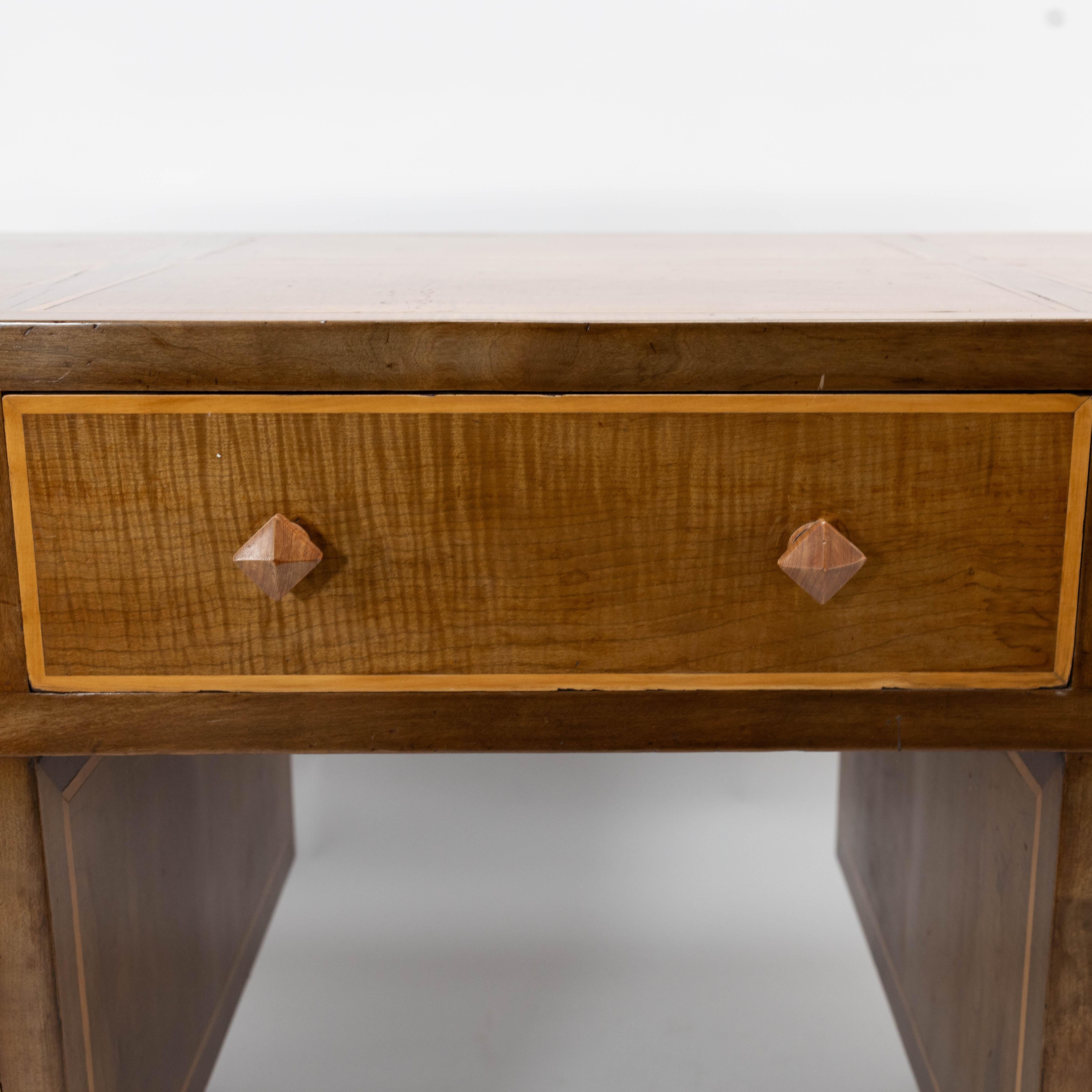 Milieu du XXe siècle Frank Franks. Un bureau rare conçu à l'origine pour l'exposition Pollard de 1931 en vente