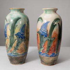 Frank Brangwyn für Royal Doulton. Paar handbemalte Vasen