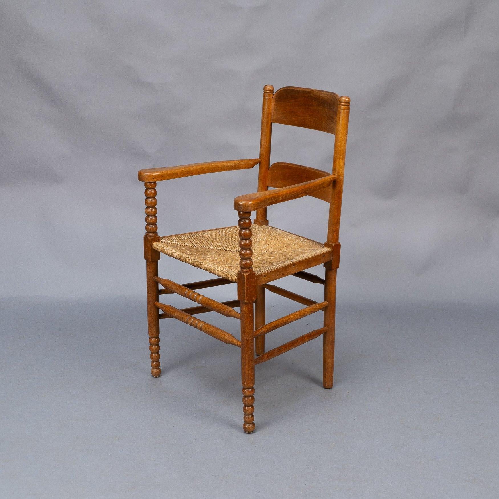 Frank Brangwyn Arts & Crafts Cotswold Style Eichenholzsessel mit Klöppeldrehung im Zustand „Gut“ im Angebot in London, GB
