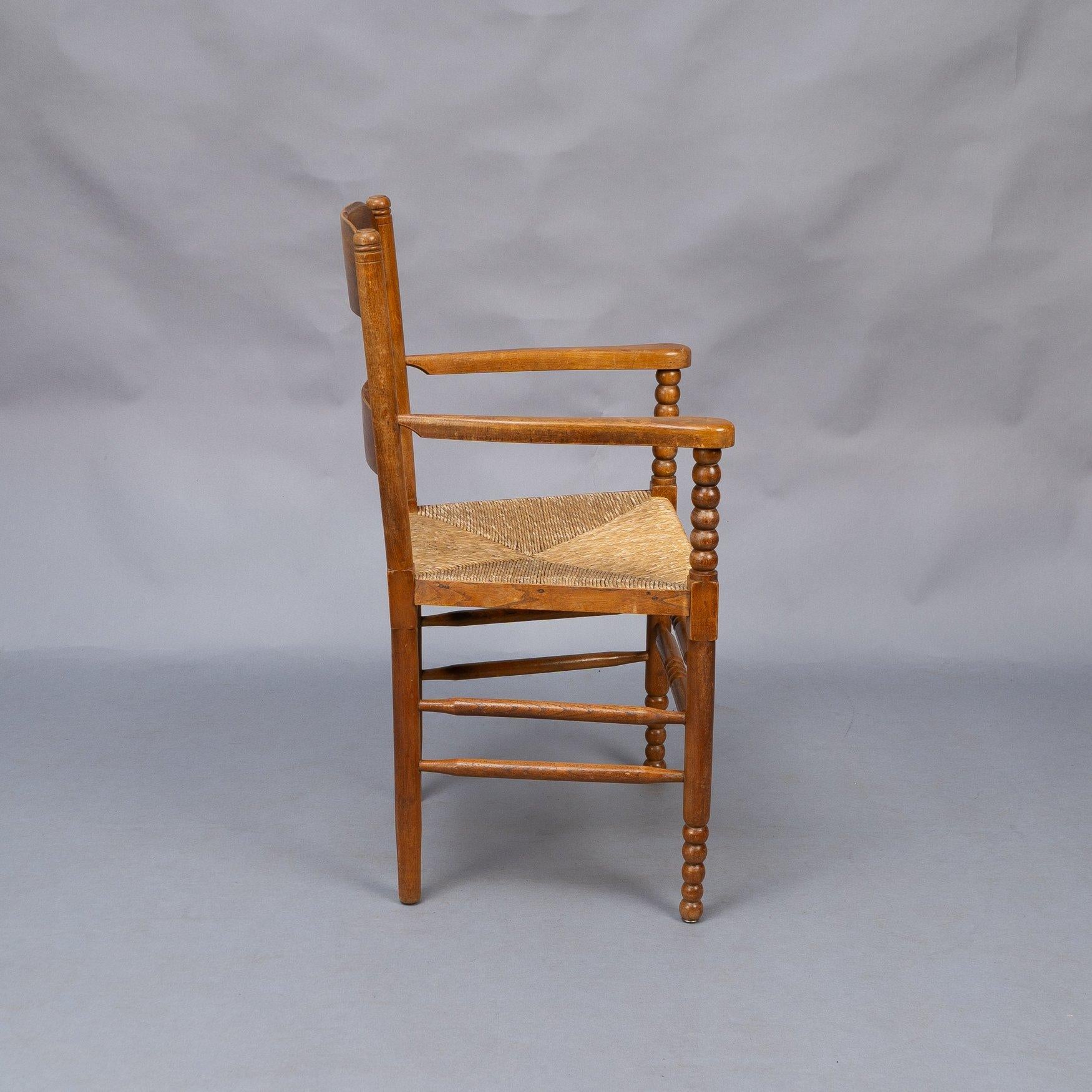 Frank Brangwyn Arts & Crafts Cotswold Style Eichenholzsessel mit Klöppeldrehung im Angebot 3
