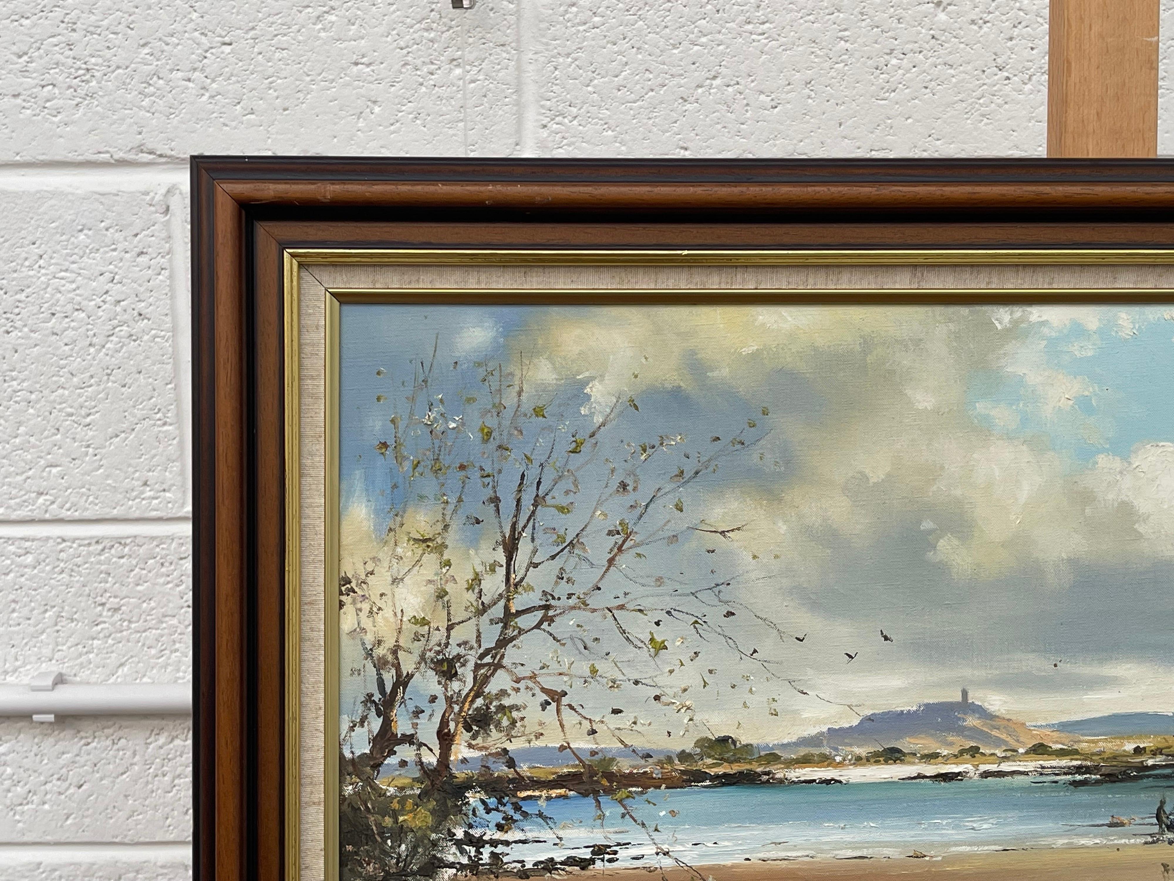 Paysage marin d'Irlande avec bateaux et personnages par un artiste irlandais contemporain en vente 4