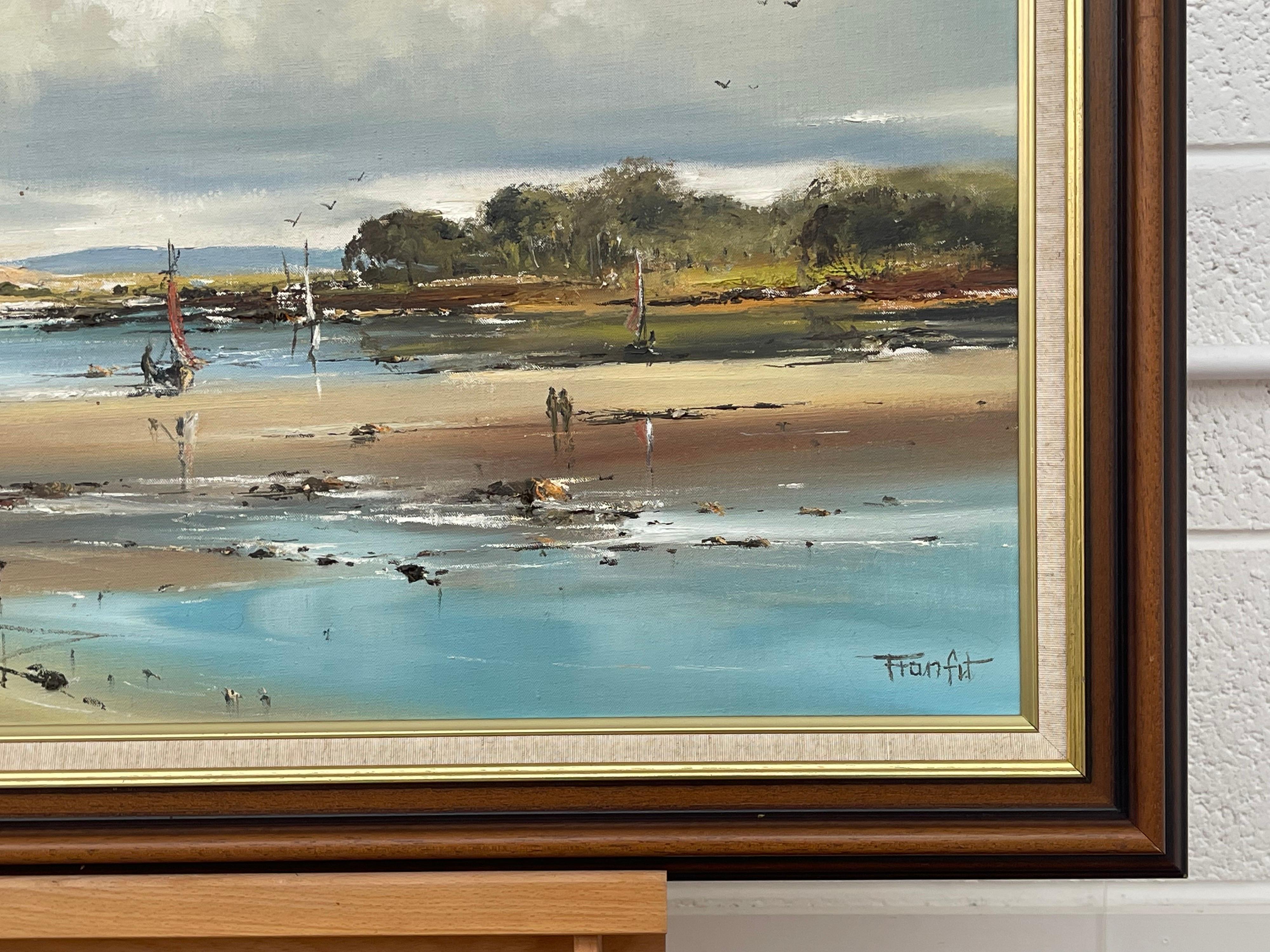 Paysage marin d'Irlande avec bateaux et personnages par un artiste irlandais contemporain en vente 3