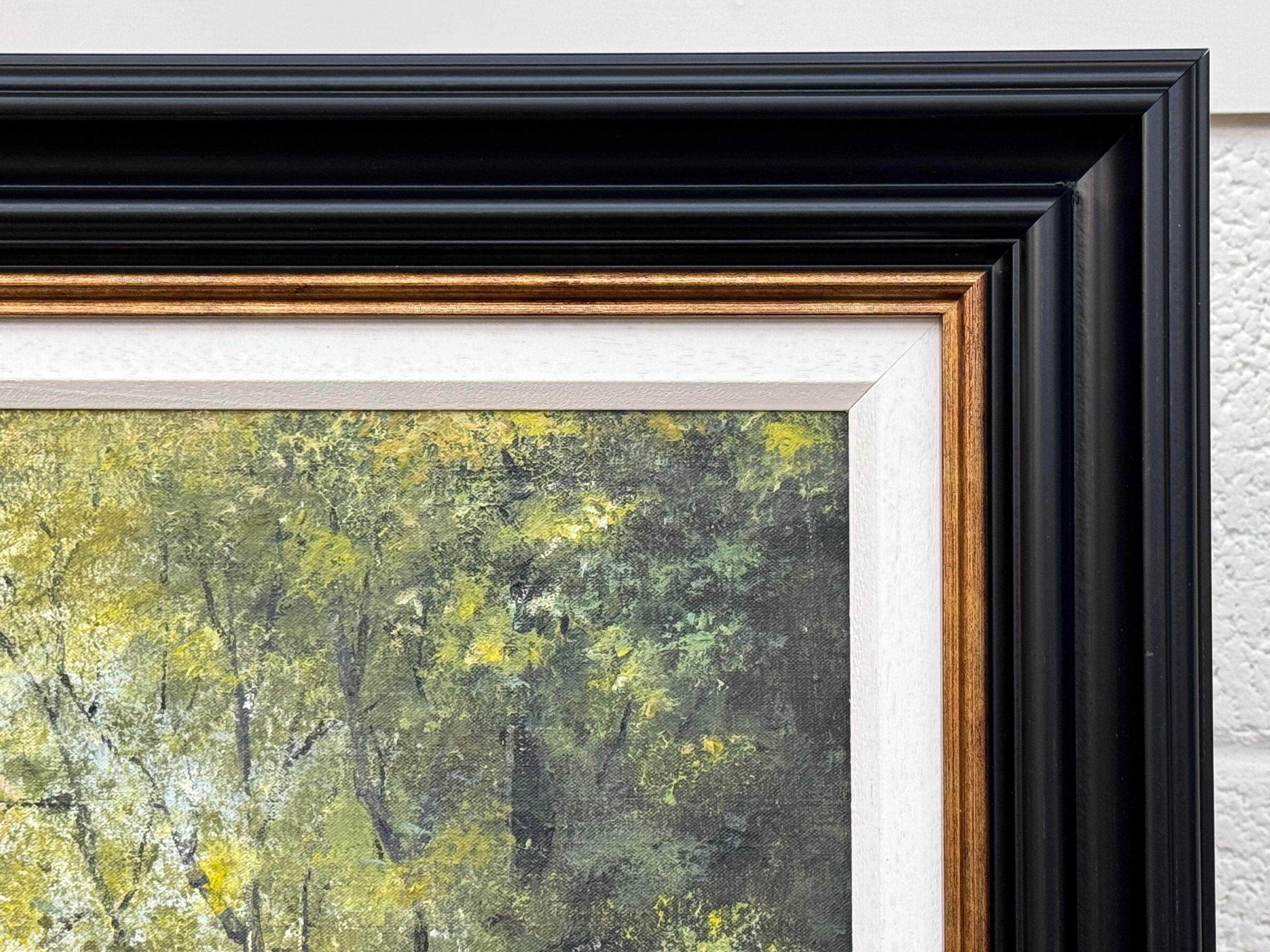 Abgelegene Hütte in einer von Bäumen gesäumten Flusslandschaft in Irland zur Sommerzeit von Frank Fitzsimons, einem modernen irischen Künstler des 20.

Kunst misst 24 x 20 Zoll
Rahmenmaß 30 x 27 Zoll

Dieses charmante Landschaftsgemälde strahlt