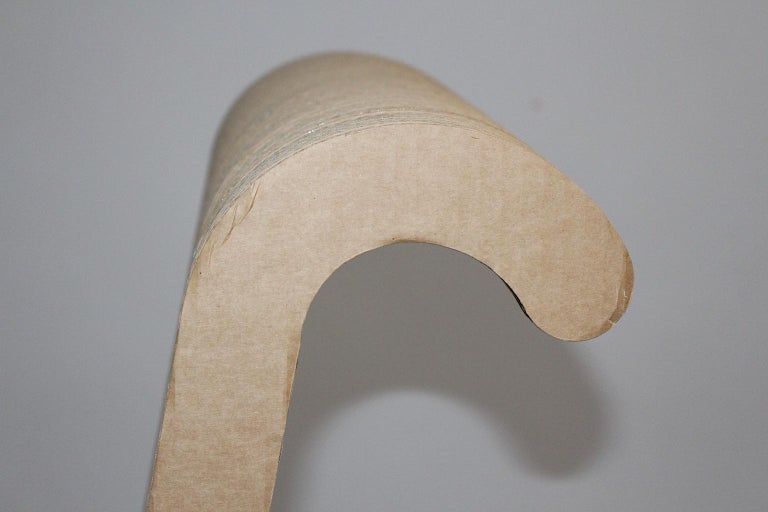 Frank Gehry Attributed Vintage Curved Cardboard Side Chair or Chair, 1970s For Sale 11