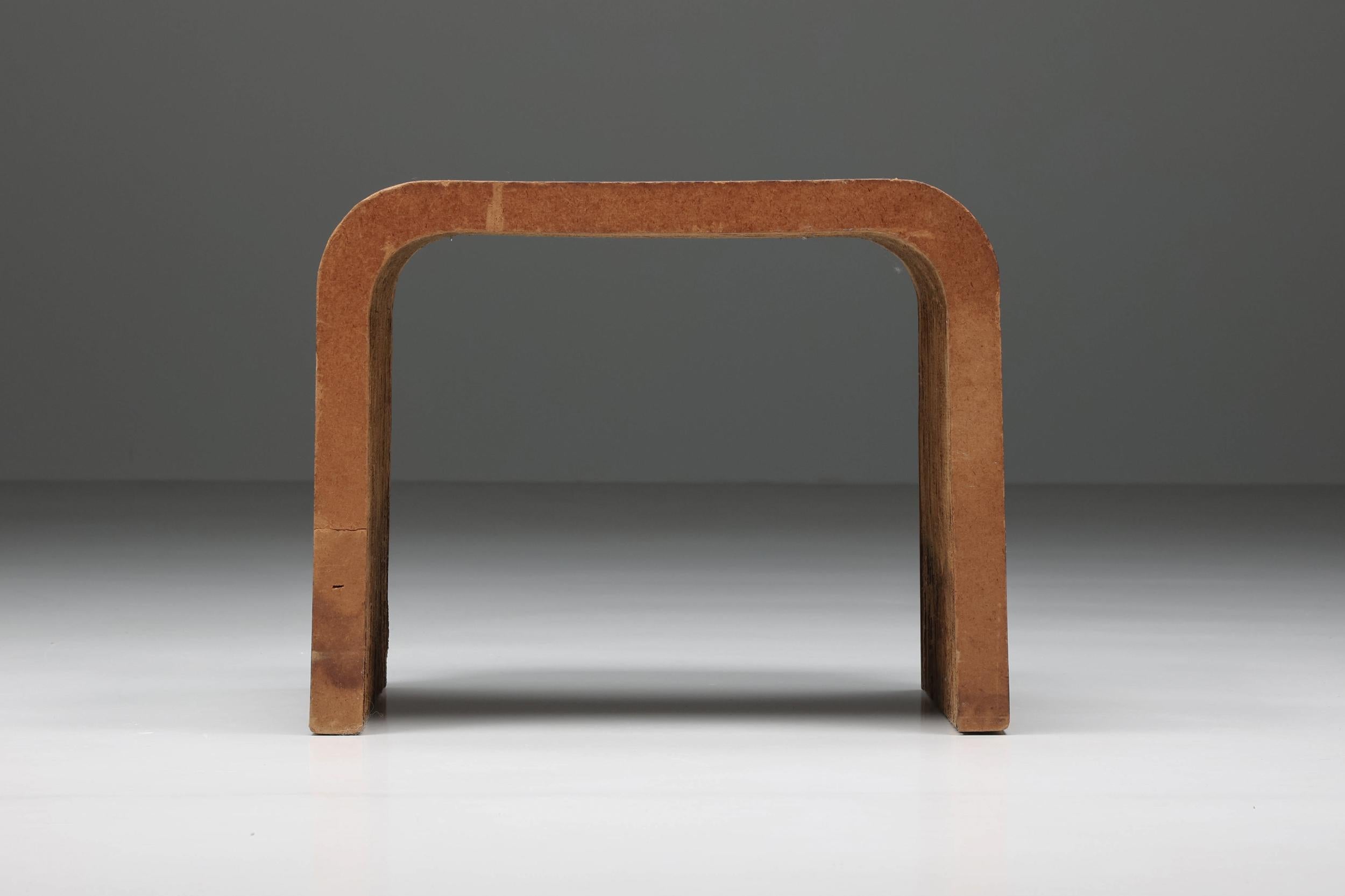 Frank Gehry; Vitra; Deconstructivism; Architect furniture; Cardboard stool; 

Frank Gehry cardboard stool for Vitra. The architect Frank Gehry is known for his use of unusual materials. With his 1972 furniture series 'Easy Edges', he succeeded in