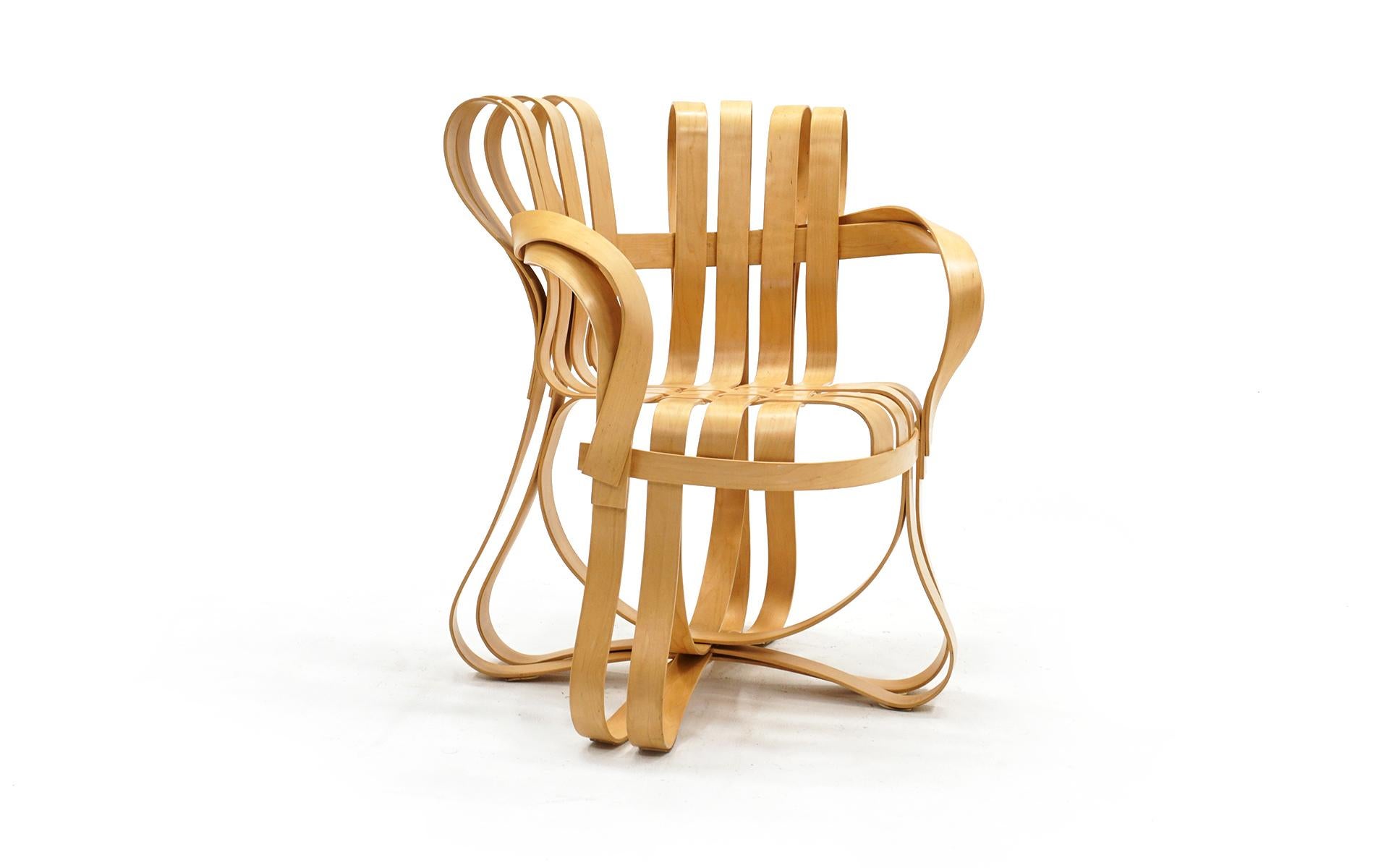 Cross check chair designed by Frank Gehry for Knoll, 1992. Stamped with the KnollStudio logo, Frank Gehry's signature. Condition is virtually like new.
Inspired by the apple crates he had played on as a child, Pritzker Prize-winning architect Frank