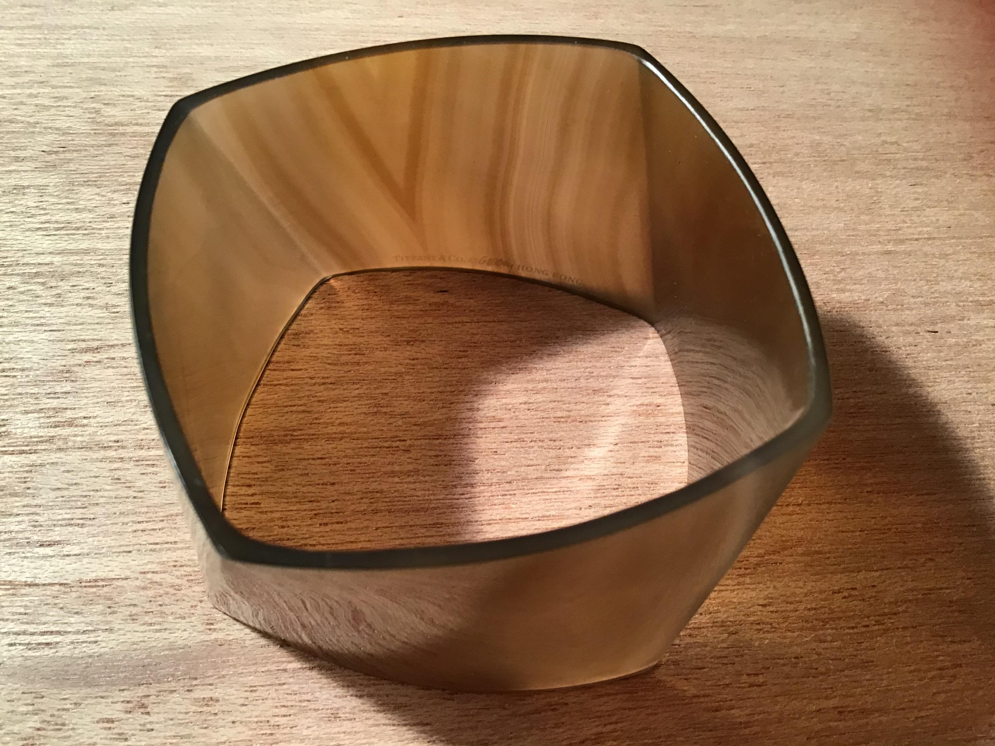 Hong Kong Frank Gehry for Tiffany & Co Agate Torque Bangle Bracelet, Rare and Retired For Sale