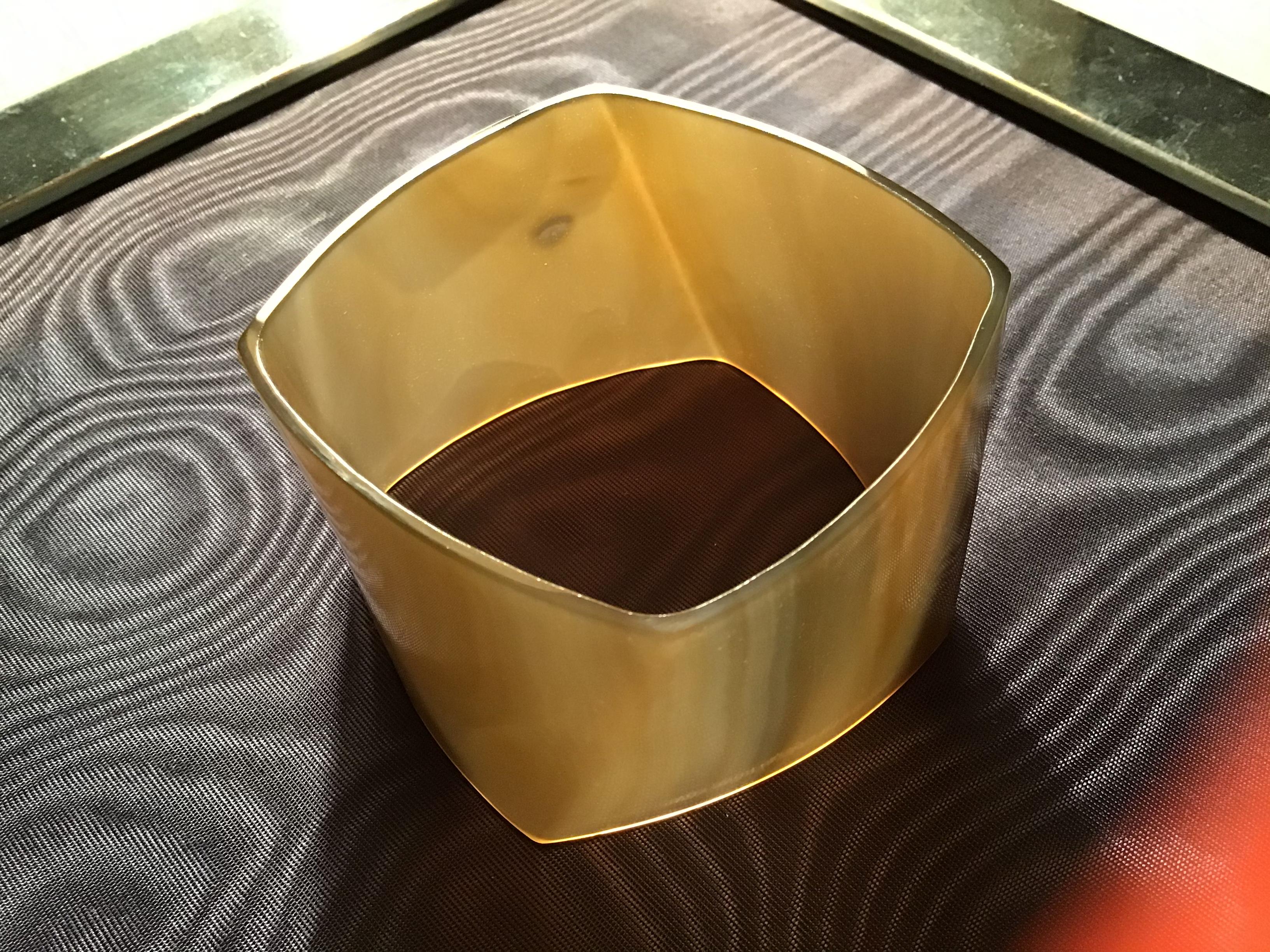 Frank Gehry for Tiffany & Co Agate Torque Bangle Bracelet, Rare and Retired In Good Condition For Sale In Southampton, NY