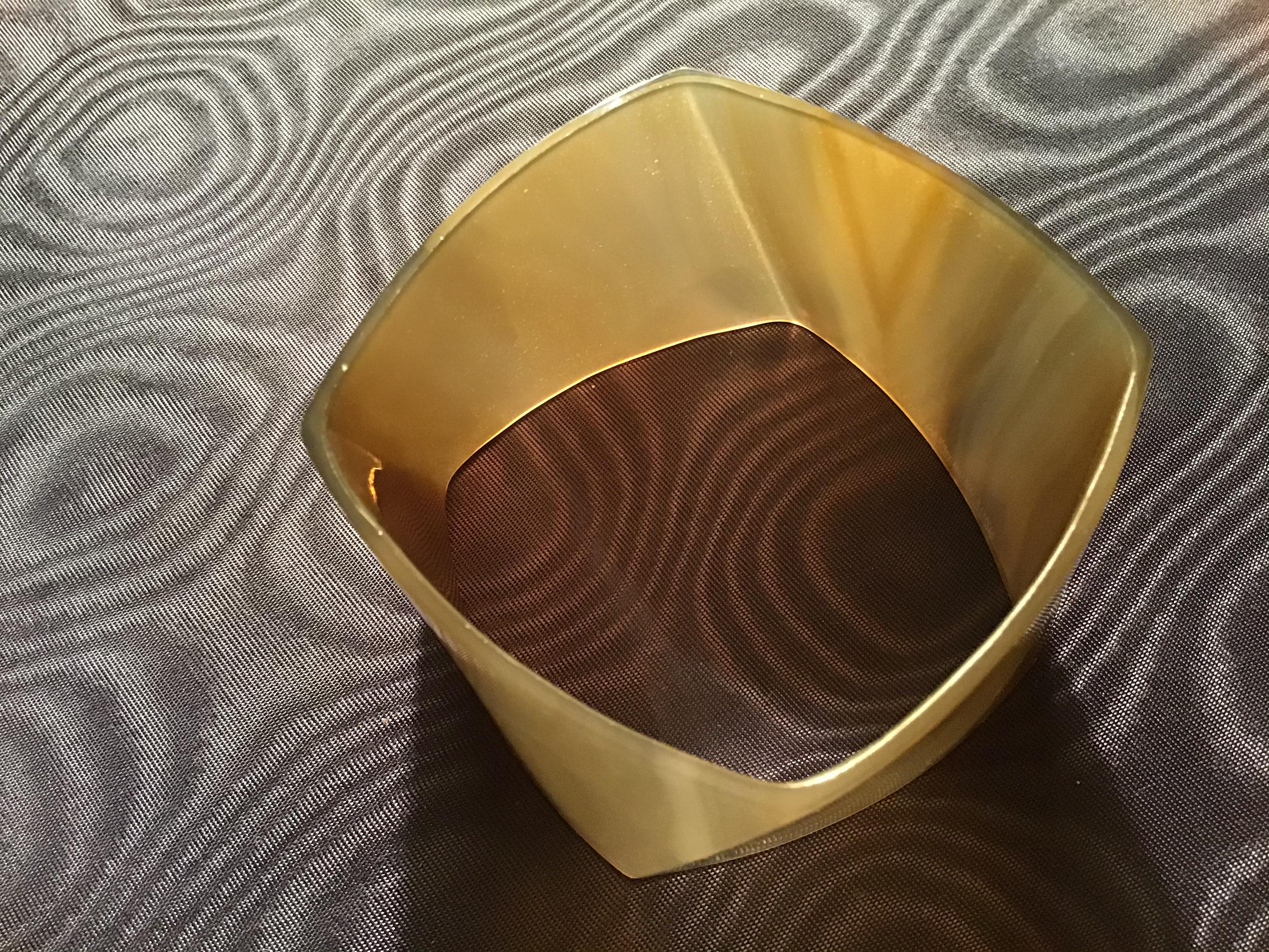 Frank Gehry for Tiffany & Co Agate Torque Bangle Bracelet, Rare and Retired For Sale 2