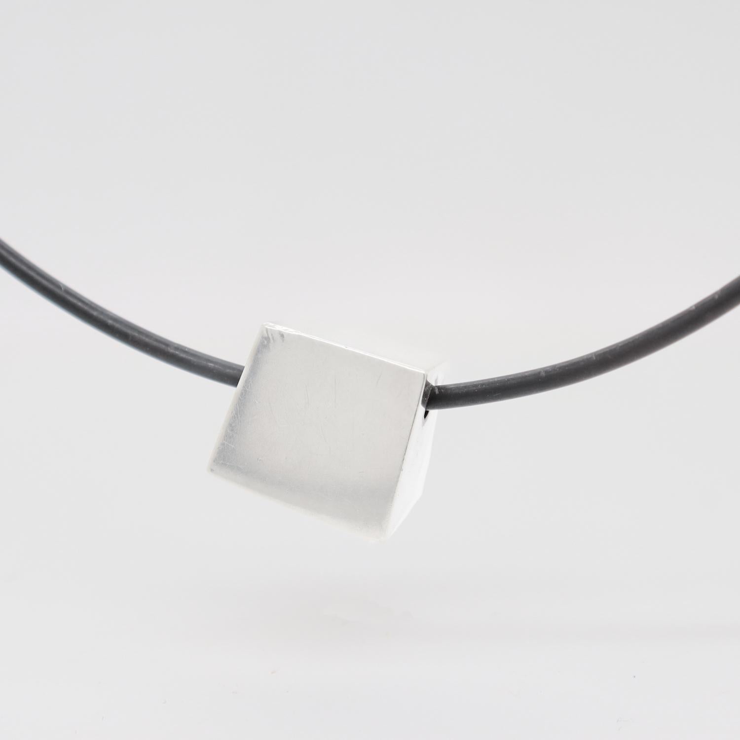 Frank Gehry for Tiffany & Co. Cube Torque Sterling Silver Choker Necklace For Sale 5
