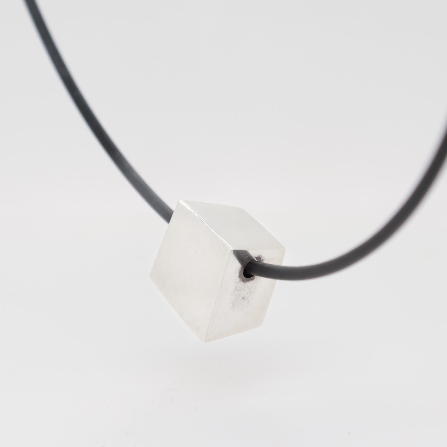 Frank Gehry for Tiffany & Co. Cube Torque Sterling Silver Choker Necklace For Sale 6