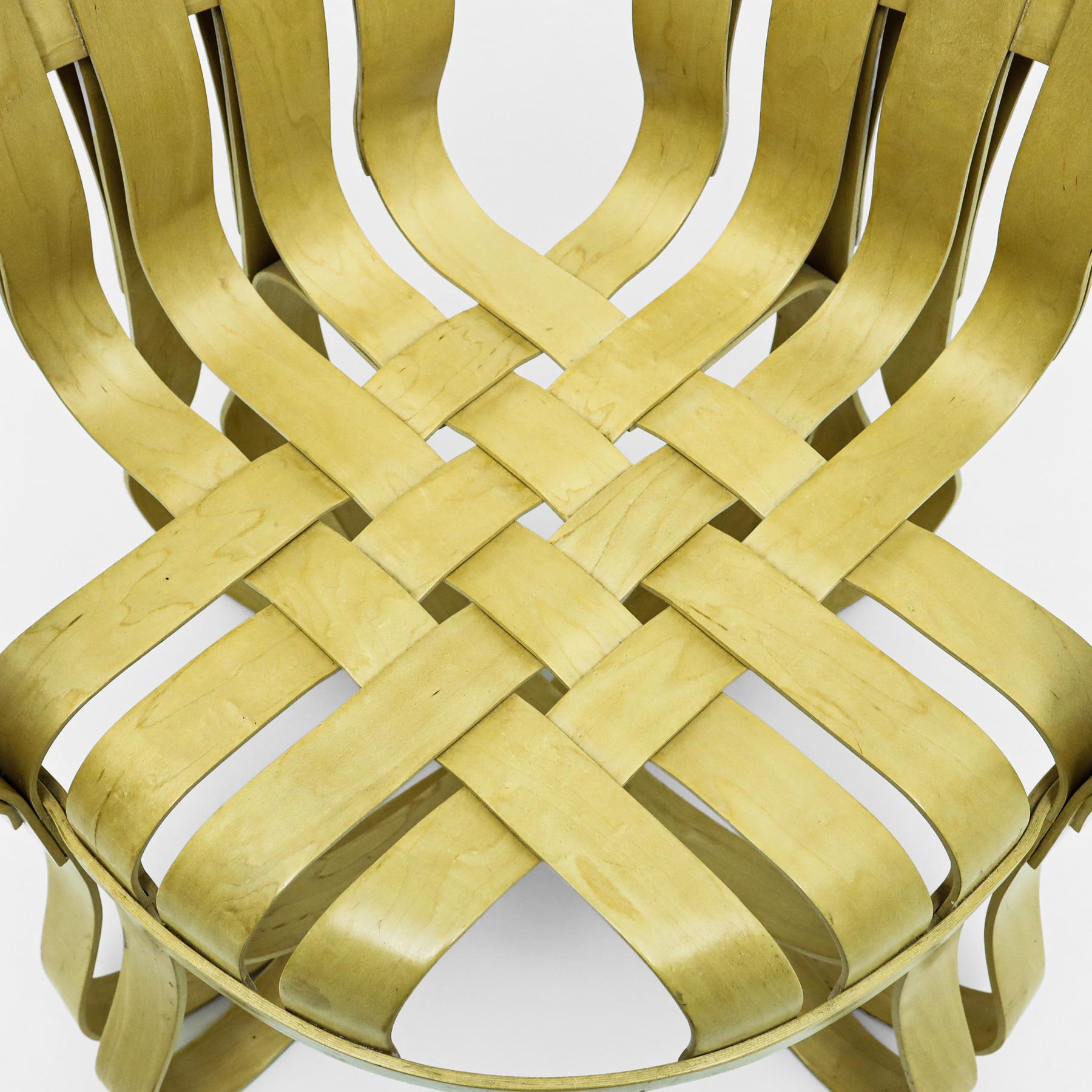 Frank Gehry Knoll Int. Dinette comprenant 2 chaises  carreaux et une table  manger  carreaux croiss en vente 5