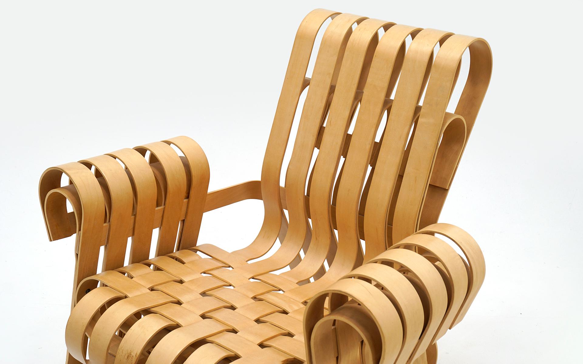 Frank Gehry Power Play-Stuhl und Ottomane für Knoll, signiert, guter Zustand im Zustand „Gut“ im Angebot in Kansas City, MO