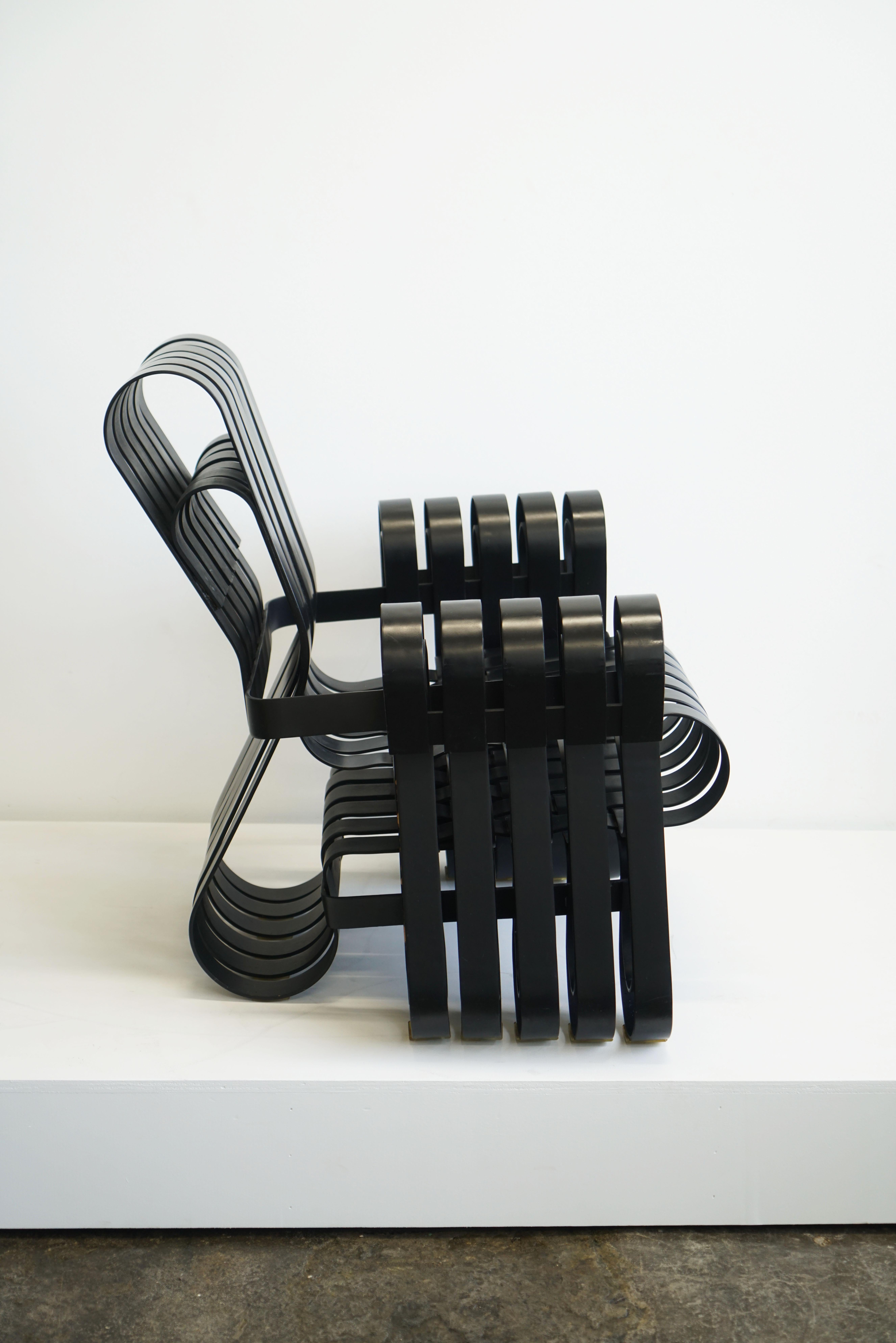 Frank Gehry Power Play Chair for Knoll, Black Lacquered For Sale 4