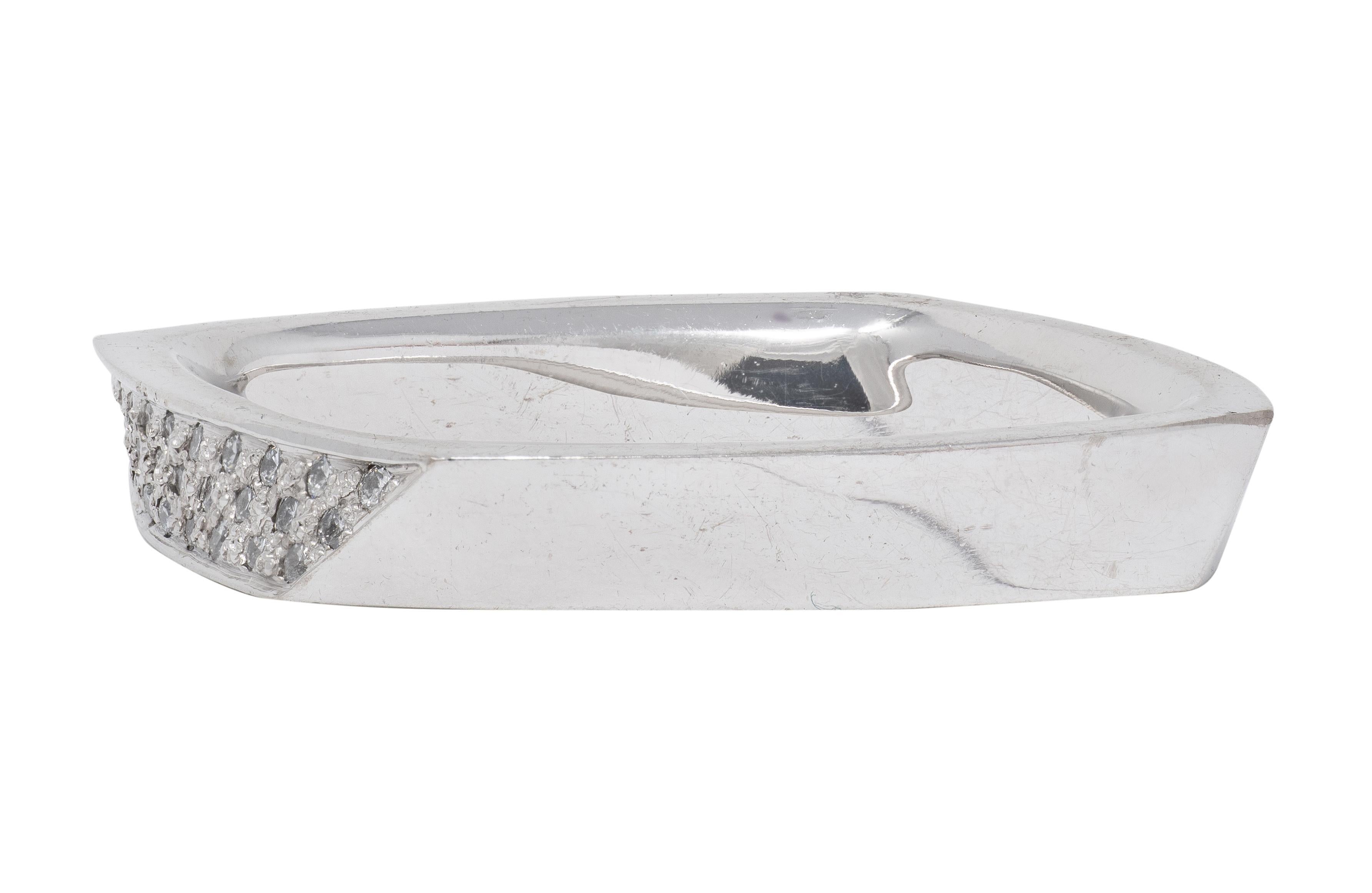 Frank Gehry for Tiffany & Co. 1990, anello con diamante in oro bianco 18 carati a forma di torque quadrato in vendita 1