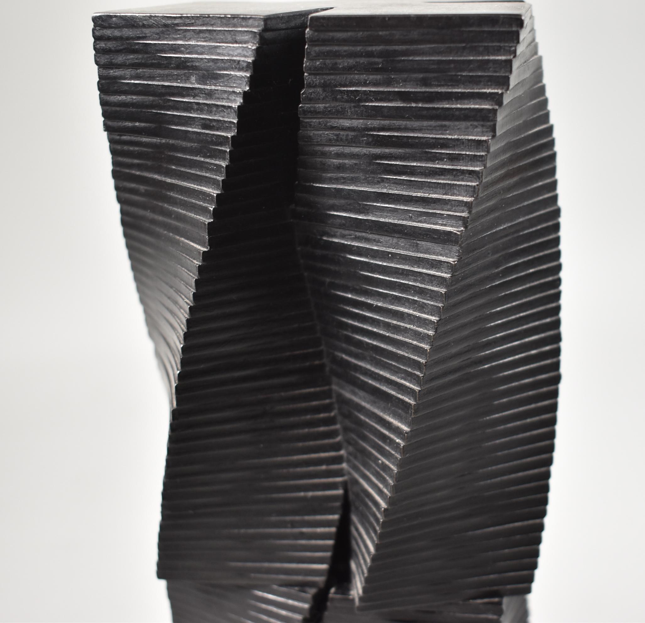 Frank Gehry, gedrehte Bronzeskulptur, 9 3/4