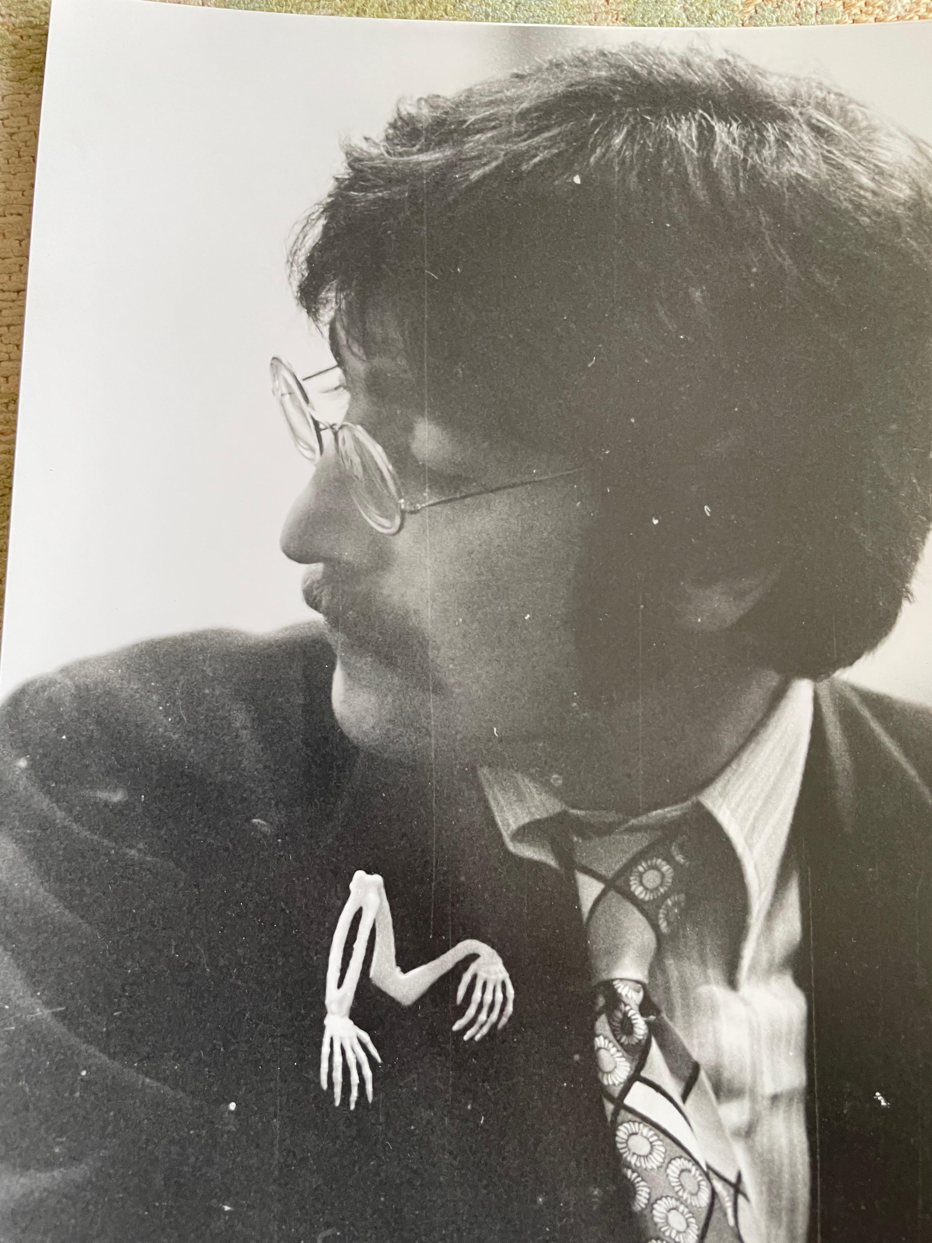 John Lennon in Abbey Rd Studios 1967 b/w Silber gelatine VINTAGE Handdruck im Angebot 2