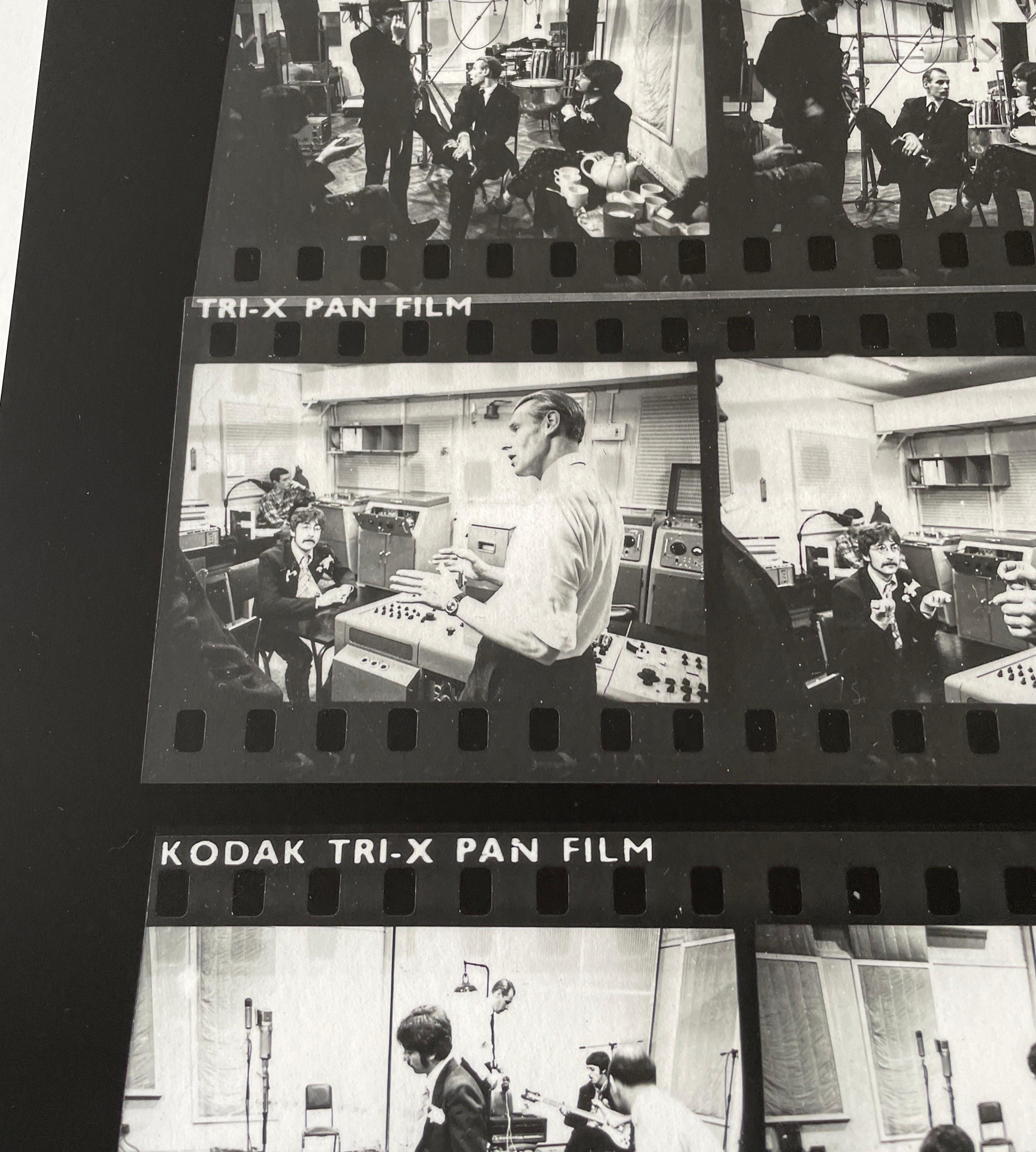 The Beatles ad Abbey Road Londra 1967 b/n in formato gigante LOST in vendita 6