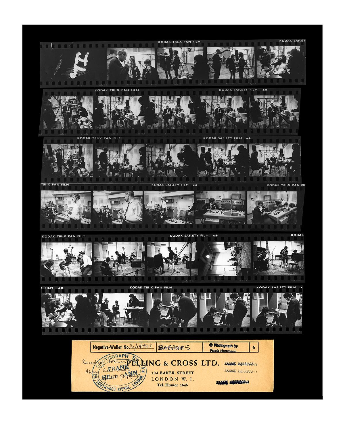 Black and White Photograph di Frank Herrmann - The Beatles ad Abbey Road Londra 1967 b/n in formato gigante LOST