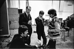 The Beatles a Abbey Road Londra 1967 fotografia b/n 'fumo'