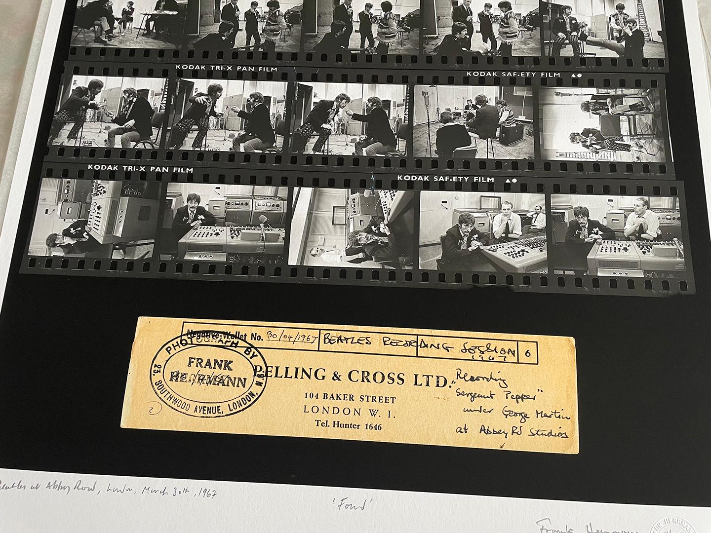 The Beatles übergroßes CONTACT SHEET - FOUND fotografischer s/w-Abzug auf Hannehmuhle im Angebot 1