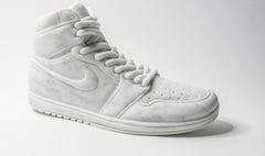Weißer weißer Marmor Nike Schuhe /Schmuck- und Modeskulptur / „His Airness““ 