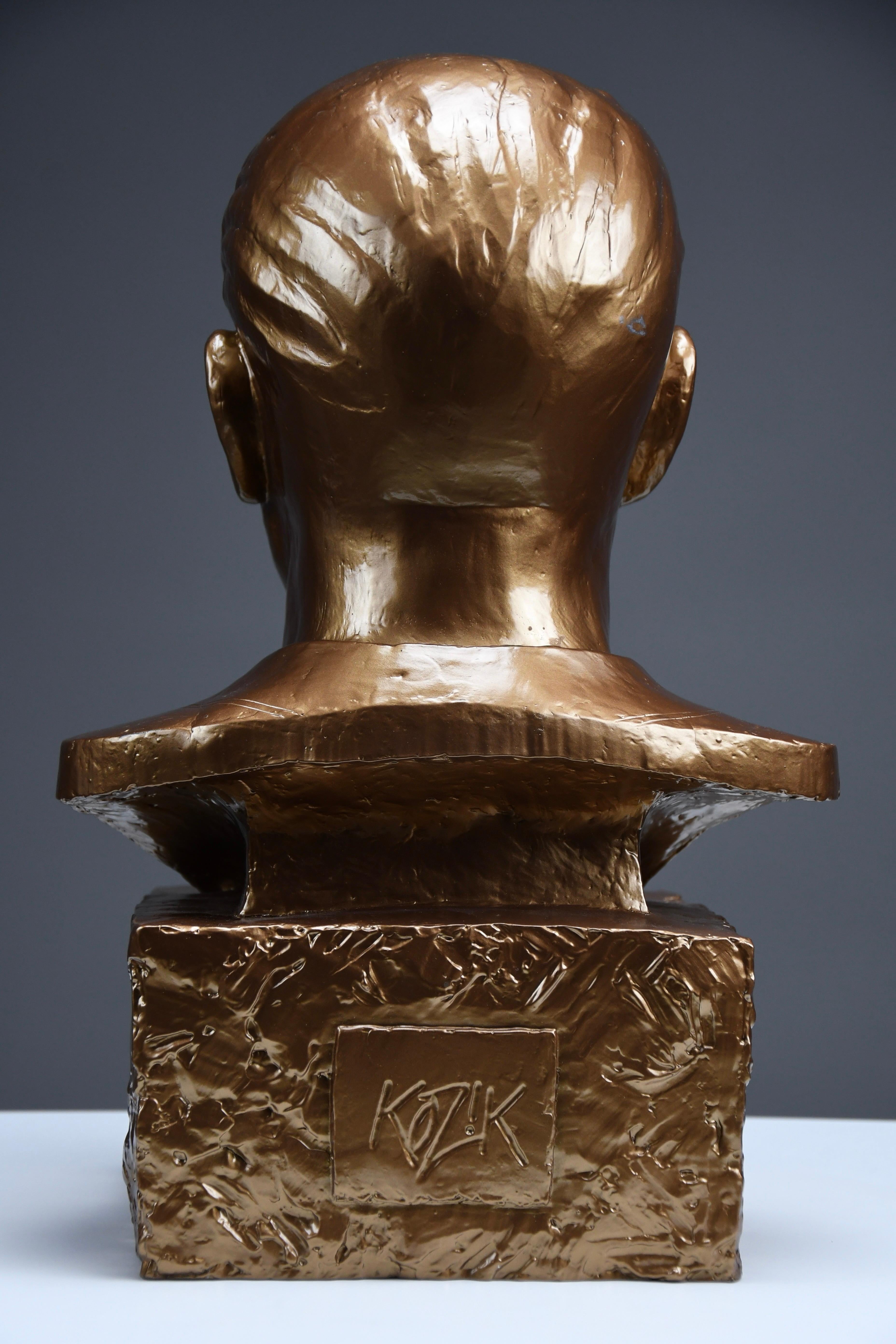 Art Toy by Frank Kozik x Kidrobot “Smokin’ Joe Stalin” Bronze Bust, 2007 In Good Condition For Sale In Weesp, NL