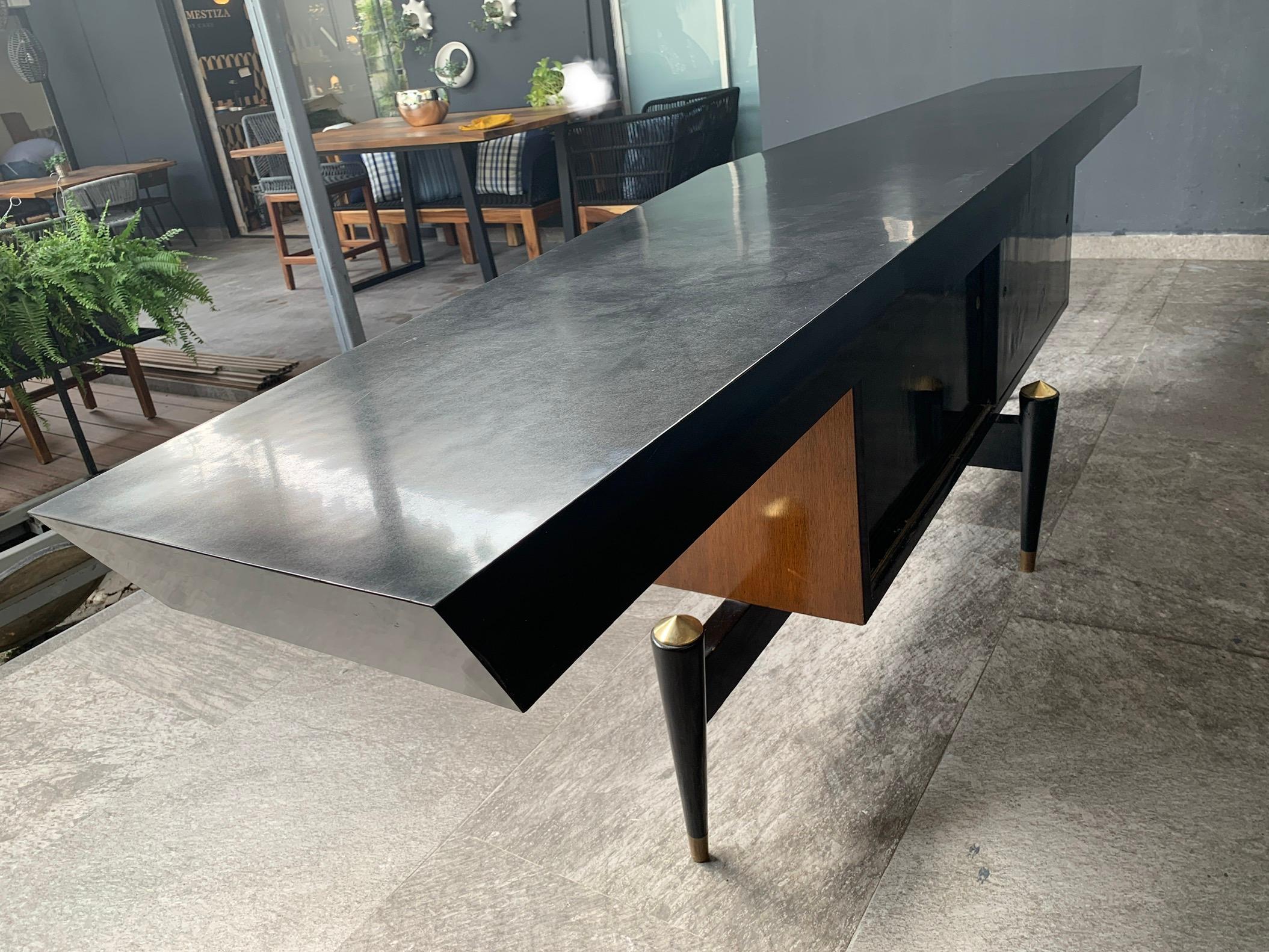 Frank Kyle Wing Shaped Dry Bar 2