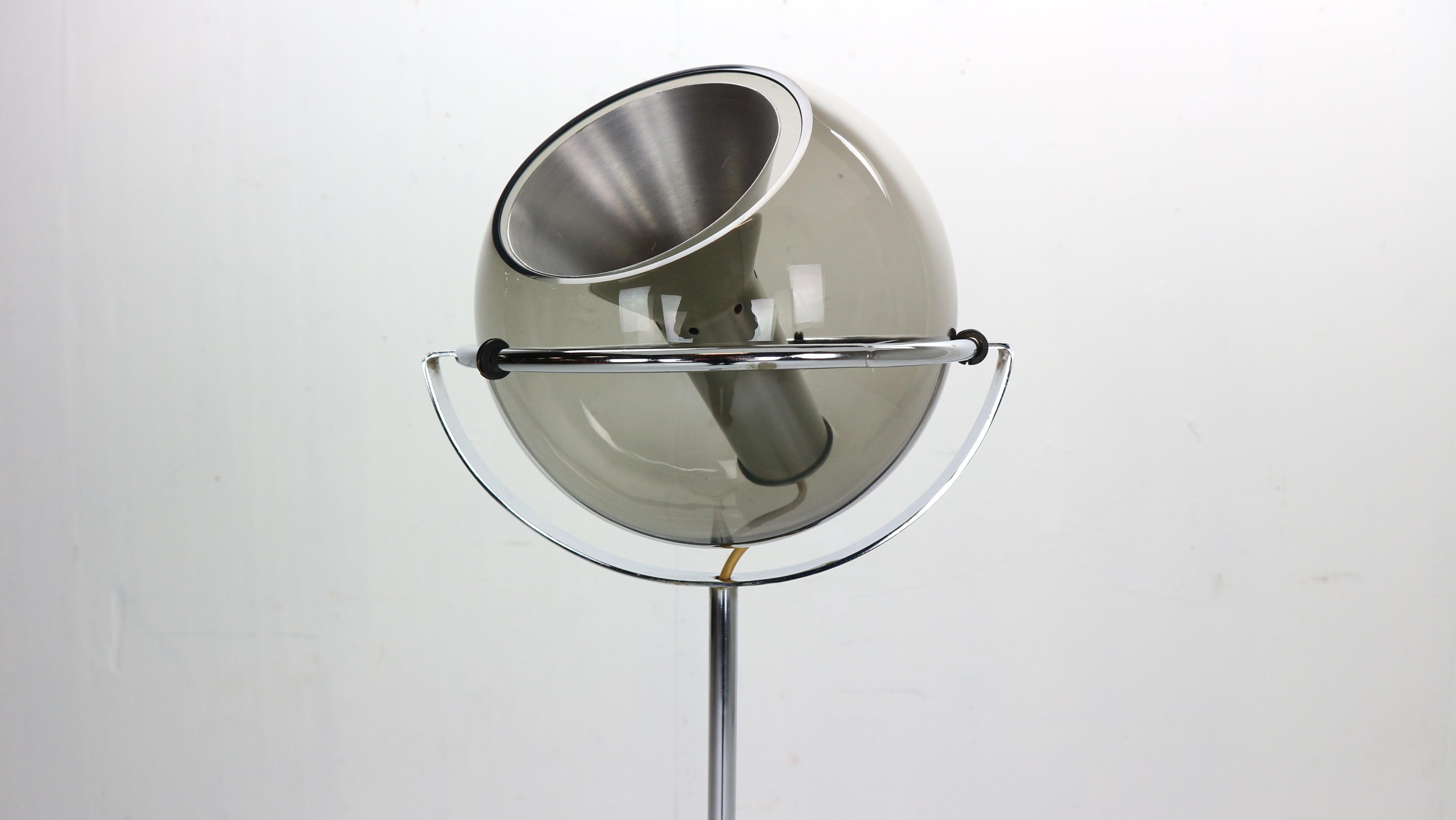 Frank Ligtelijn Adjustable Globe Floor Lamp for RAAK, 1960 Dutch Design 2