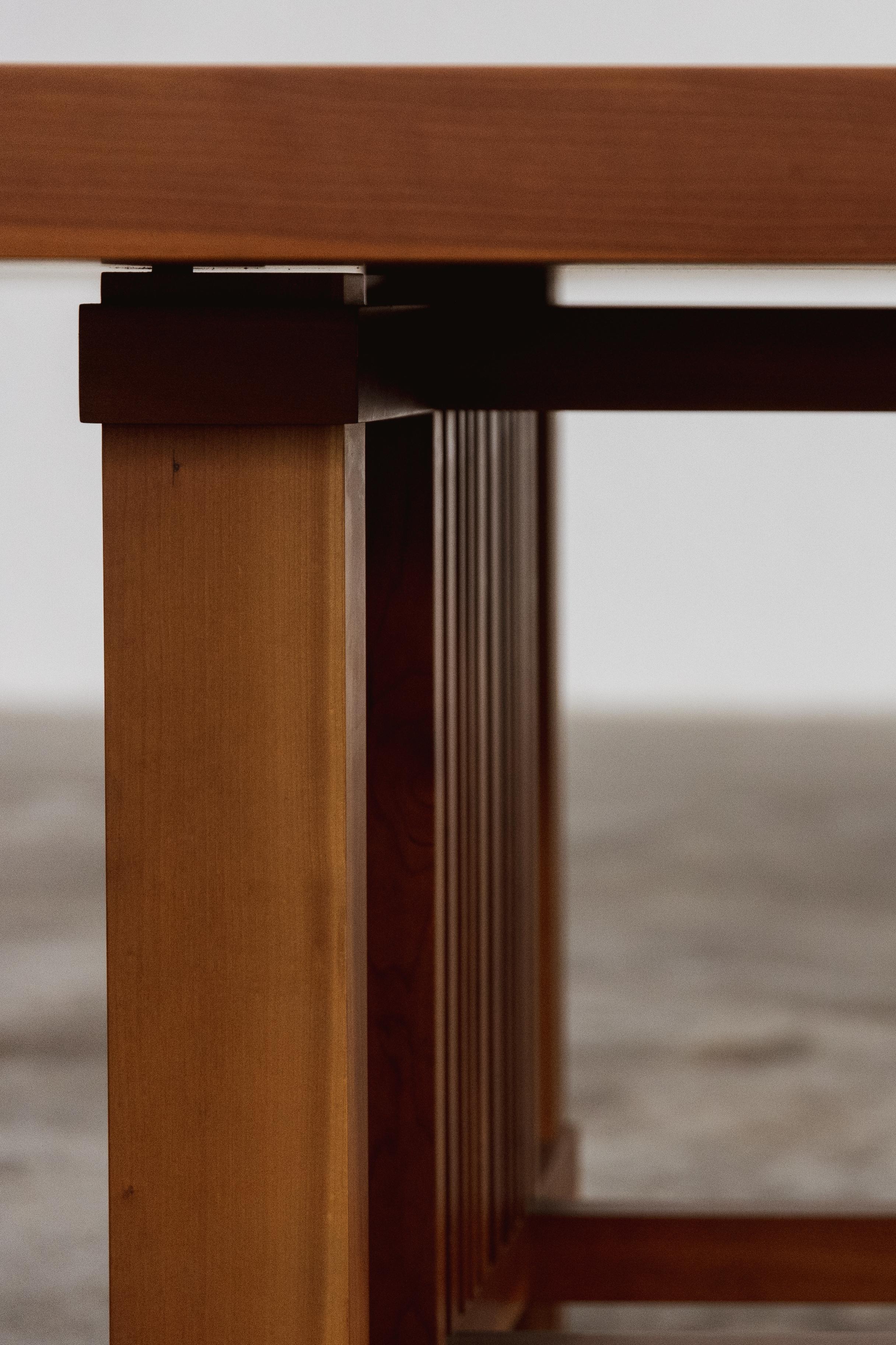 Noyer Table de salle à manger 608 Taliesin de Frank Lloyd Wright pour Cassina, 1986 en vente