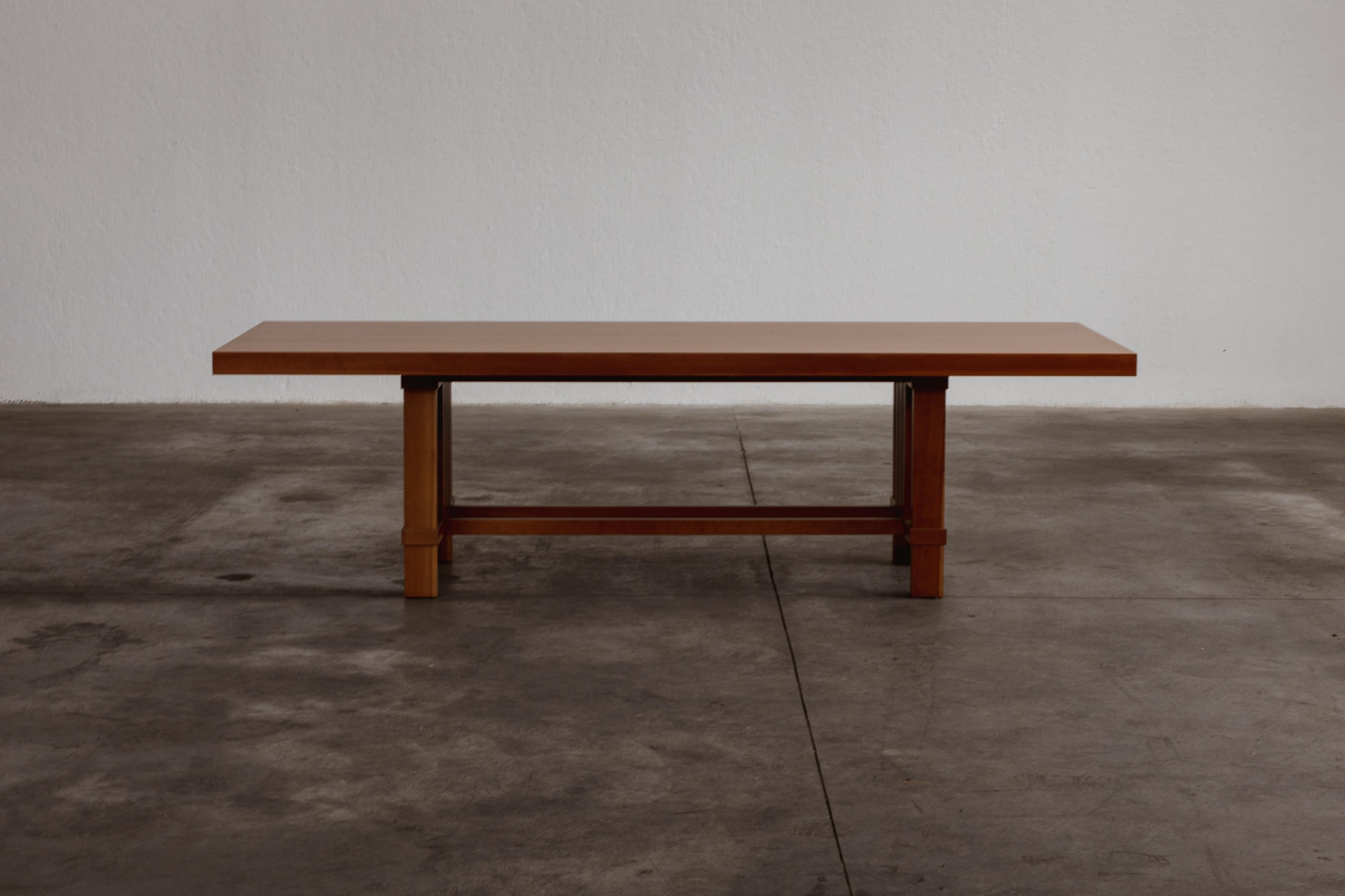 Walnut Frank Lloyd Wright “608 Taliesin” Dining Table for Cassina, 1986 For Sale