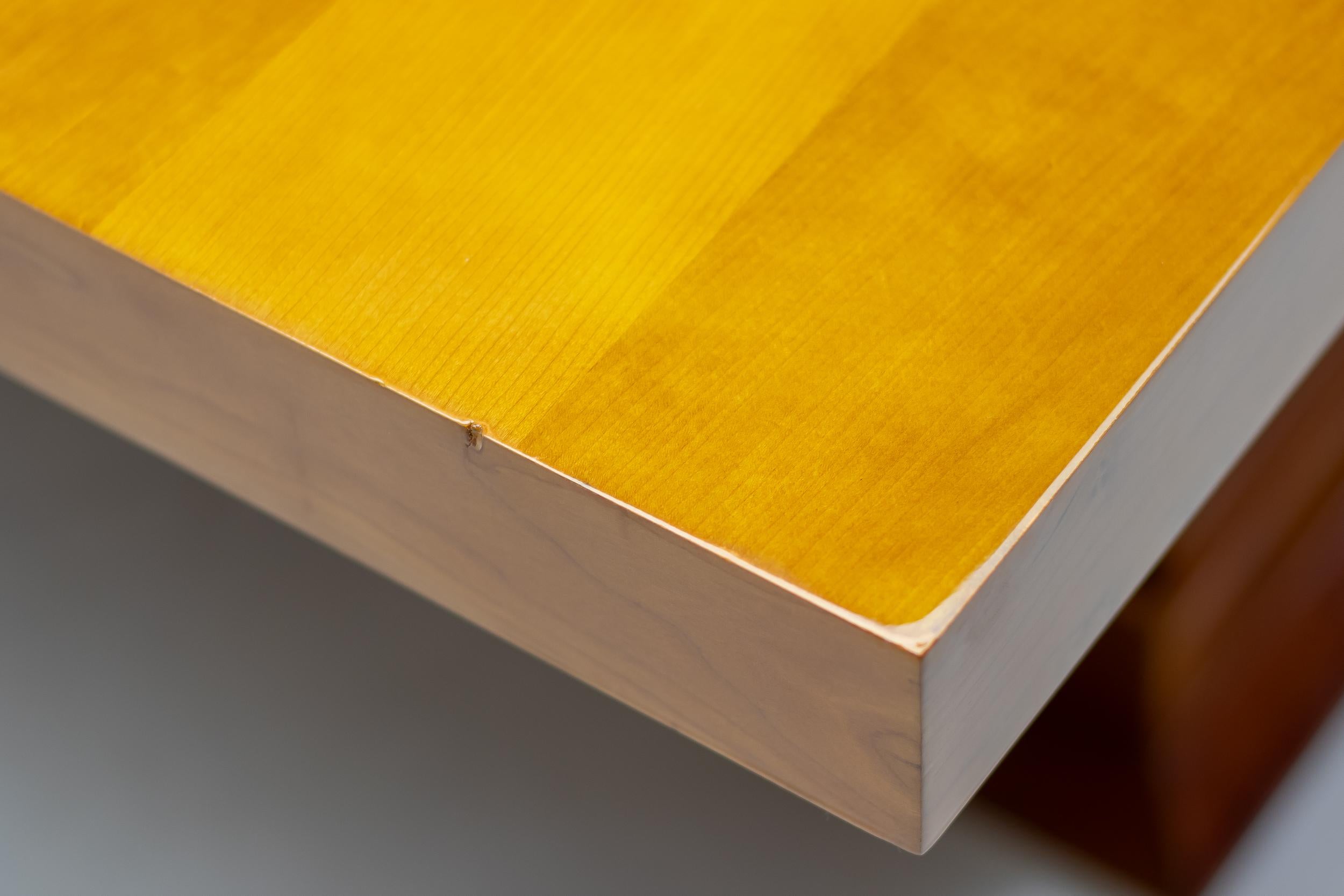 Table Allen 605 de Frank Lloyd Wright par Cassina Bon état - En vente à Dronten, NL