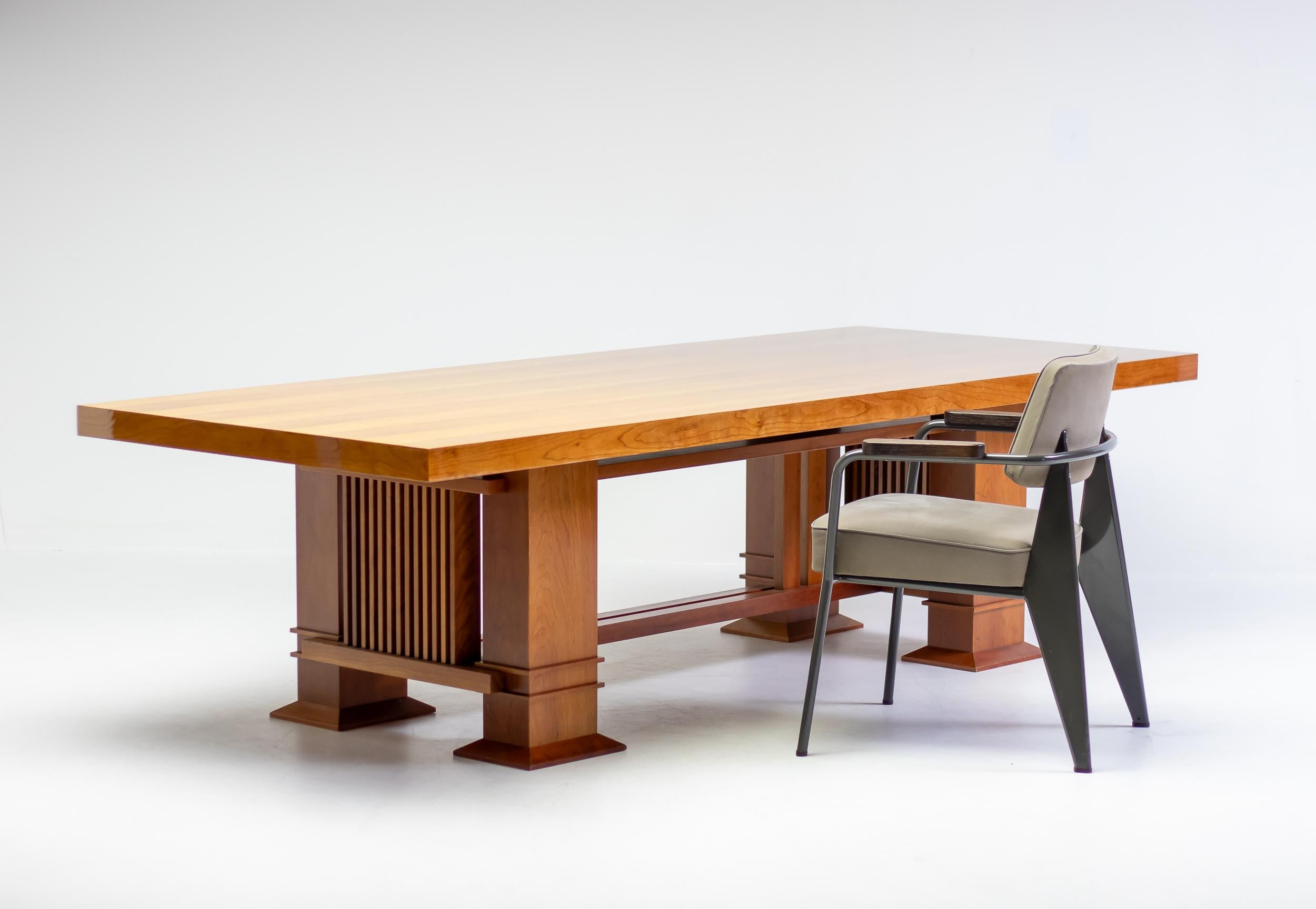 Cerise Table Allen 605 de Frank Lloyd Wright par Cassina en vente