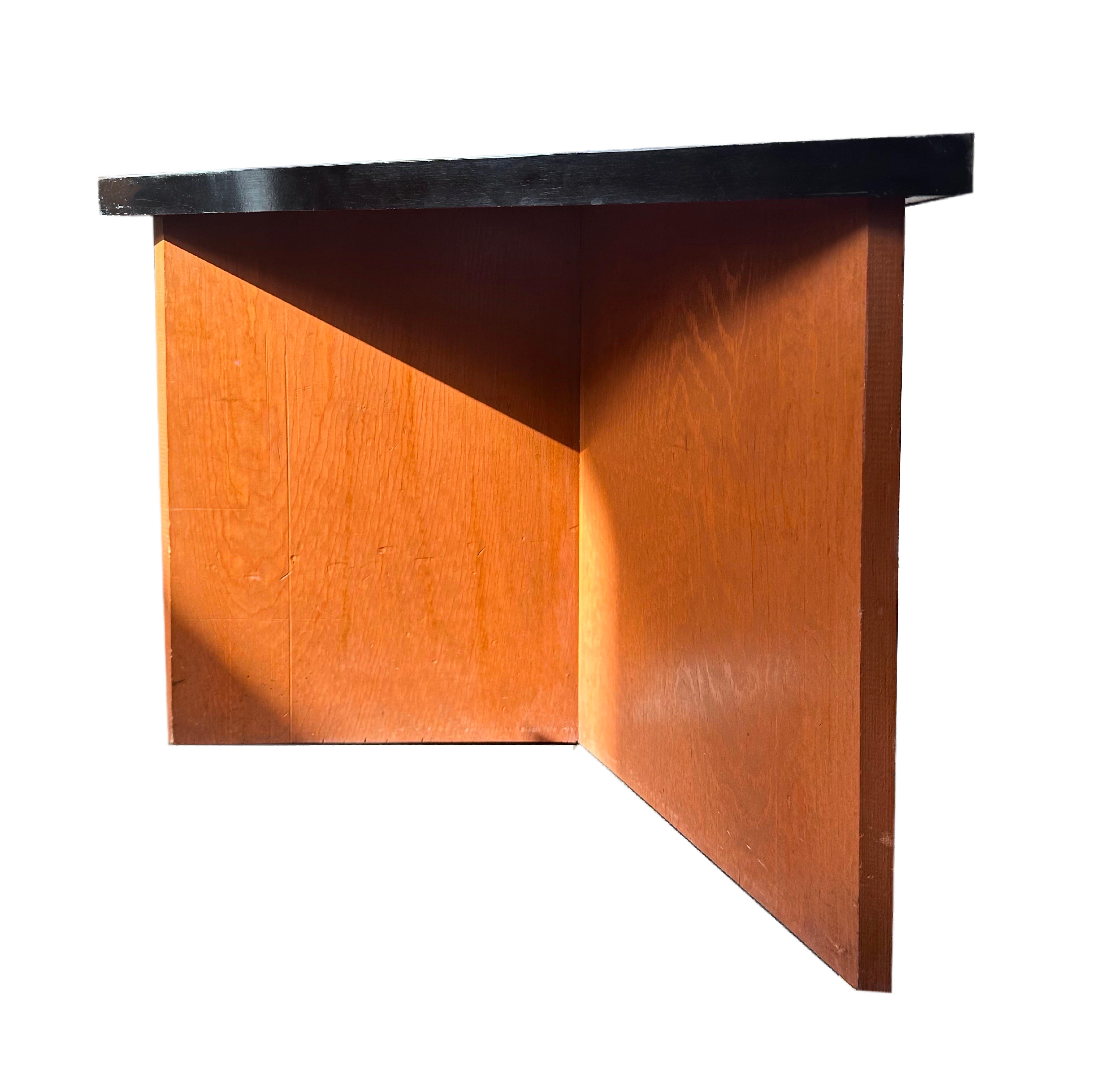Frank Lloyd Wright, Arnold House Set of Modular Side Tables, Triangular, 1954 For Sale 9