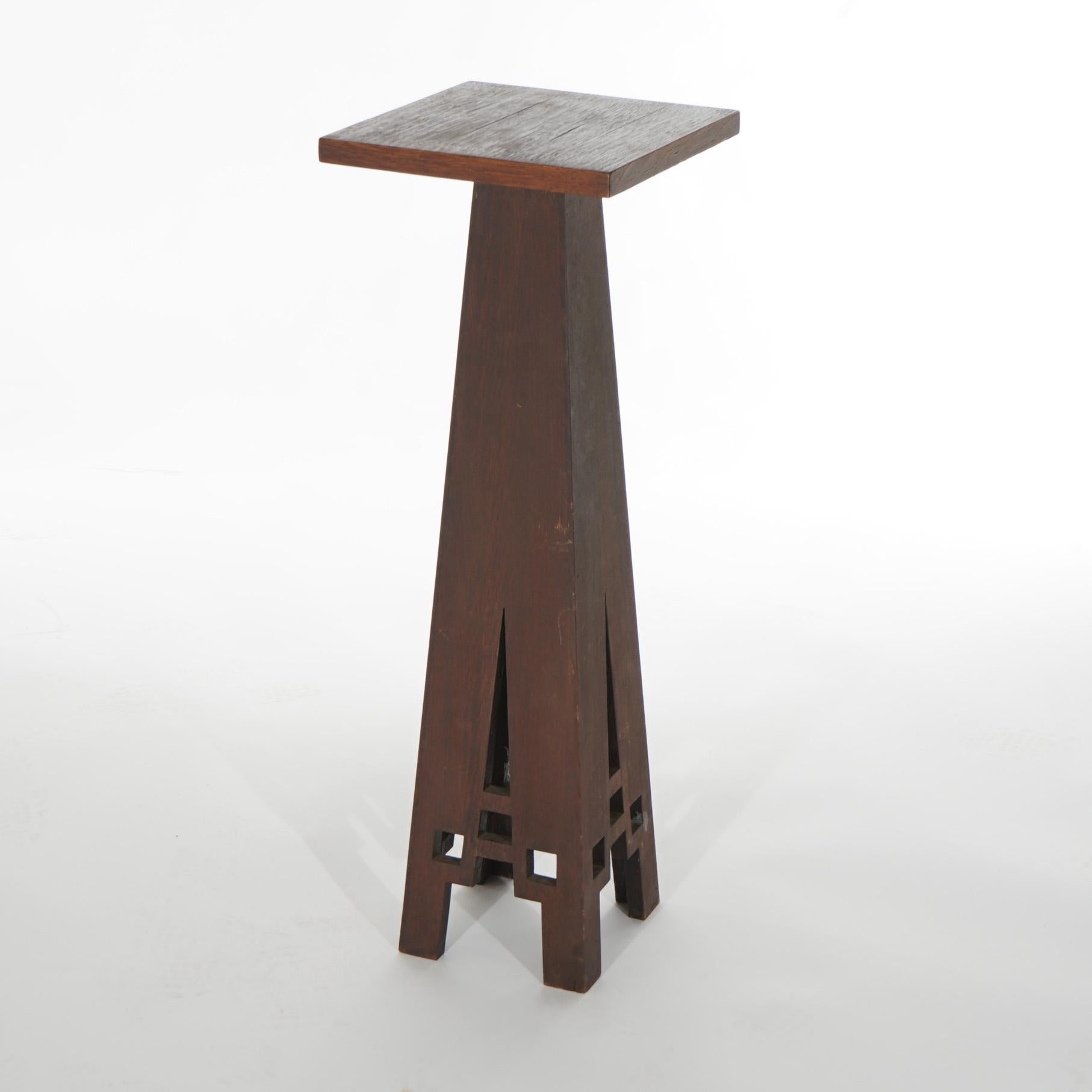 Frank Lloyd Wright Arts & Craft Ausschnitt Flared OAK Plant Stand C1910 (Eichenholz) im Angebot