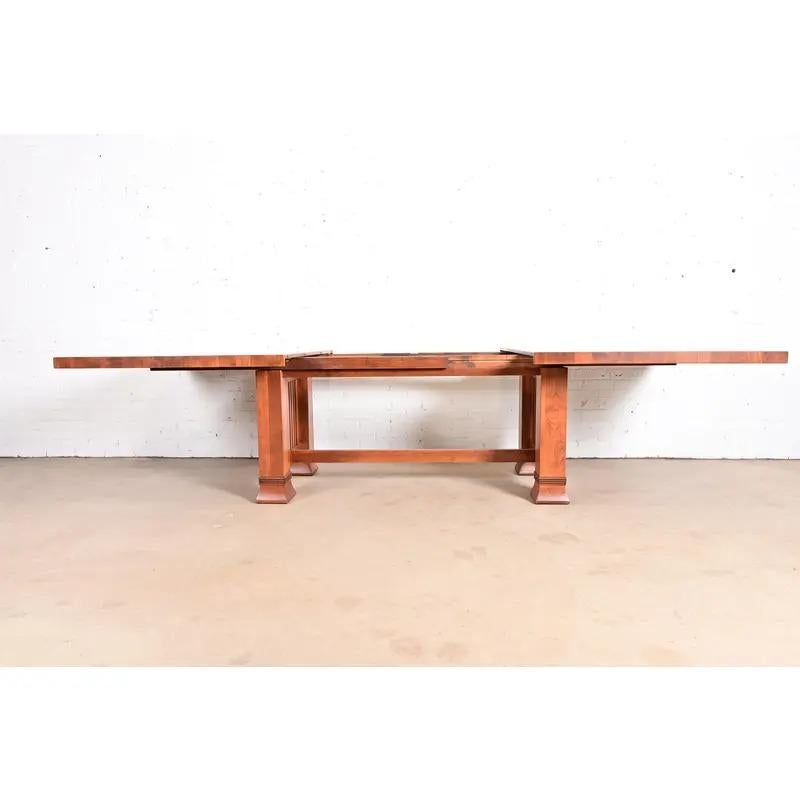 Mesa de comedor extensible Arts & Crafts Frank Lloyd Wright, recién acabada Cereza en venta
