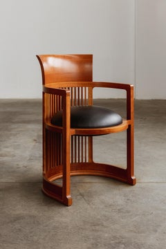 Sedia "Barrel" di Frank Lloyd Wright per Cassina, pelle nera, 1937