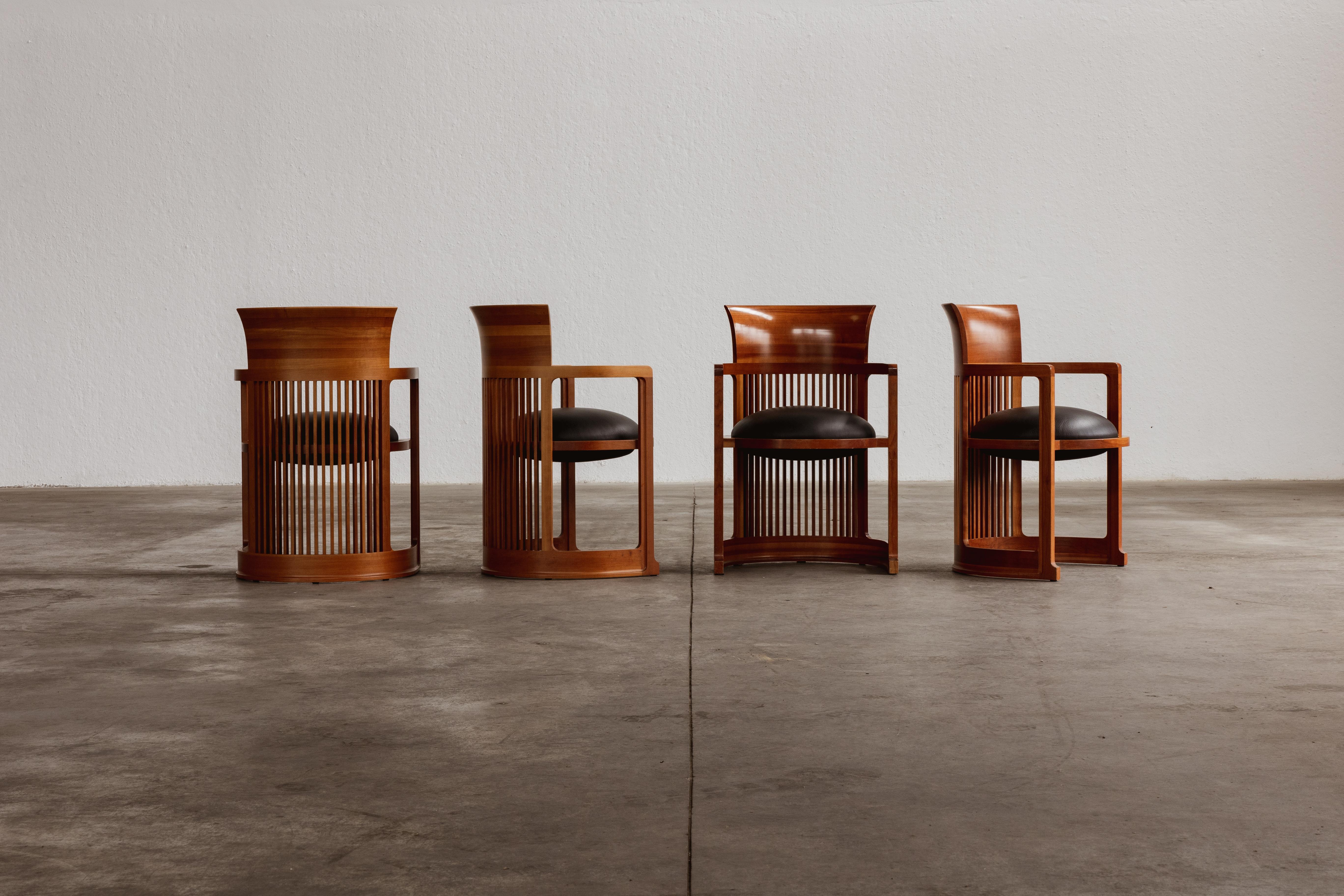 Chaises Barrel de Frank Lloyd Wright pour Cassina, 1937, ensemble de 4 pièces en vente 5