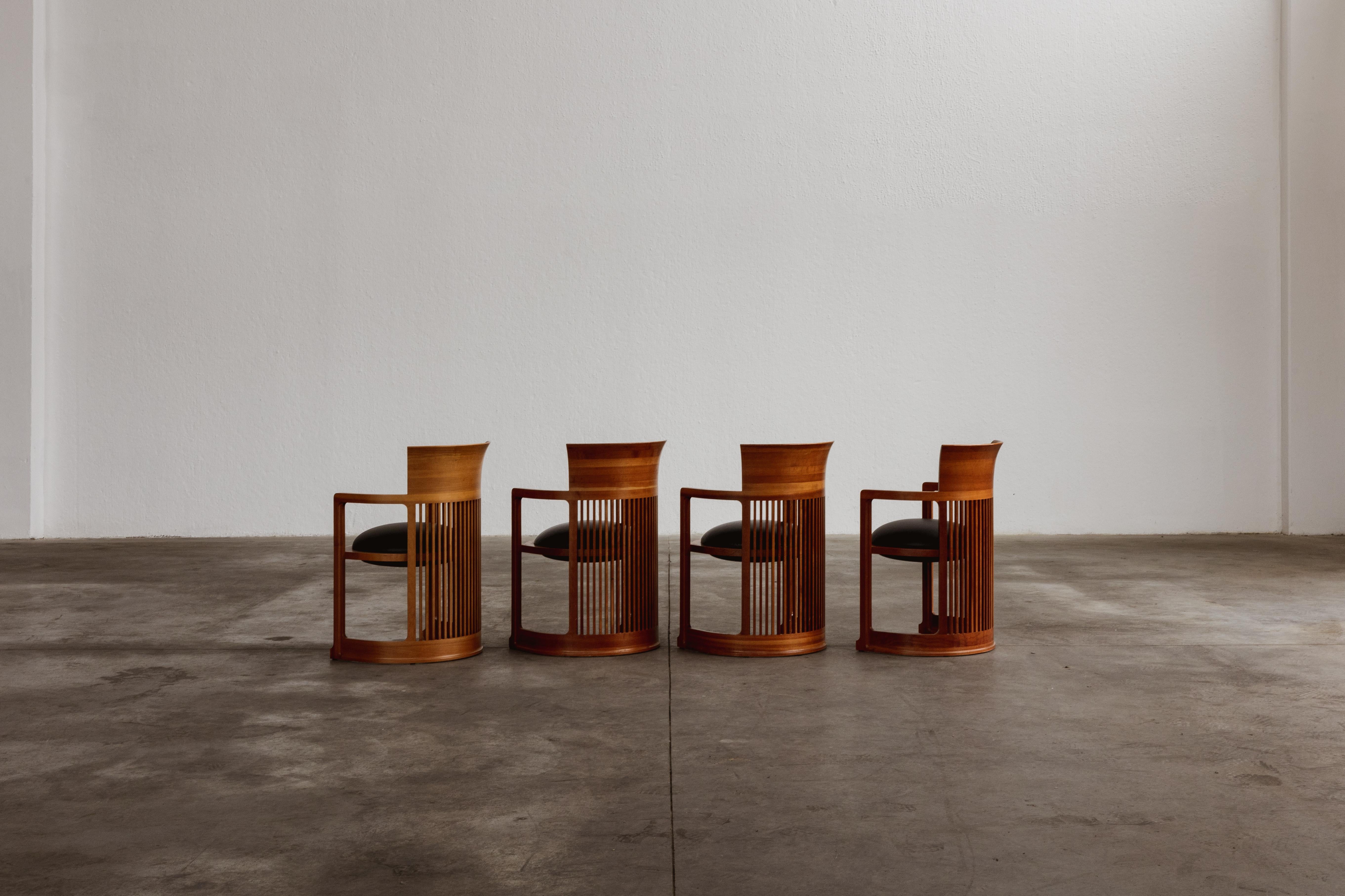 Chaises Barrel de Frank Lloyd Wright pour Cassina, 1937, ensemble de 4 pièces en vente 7