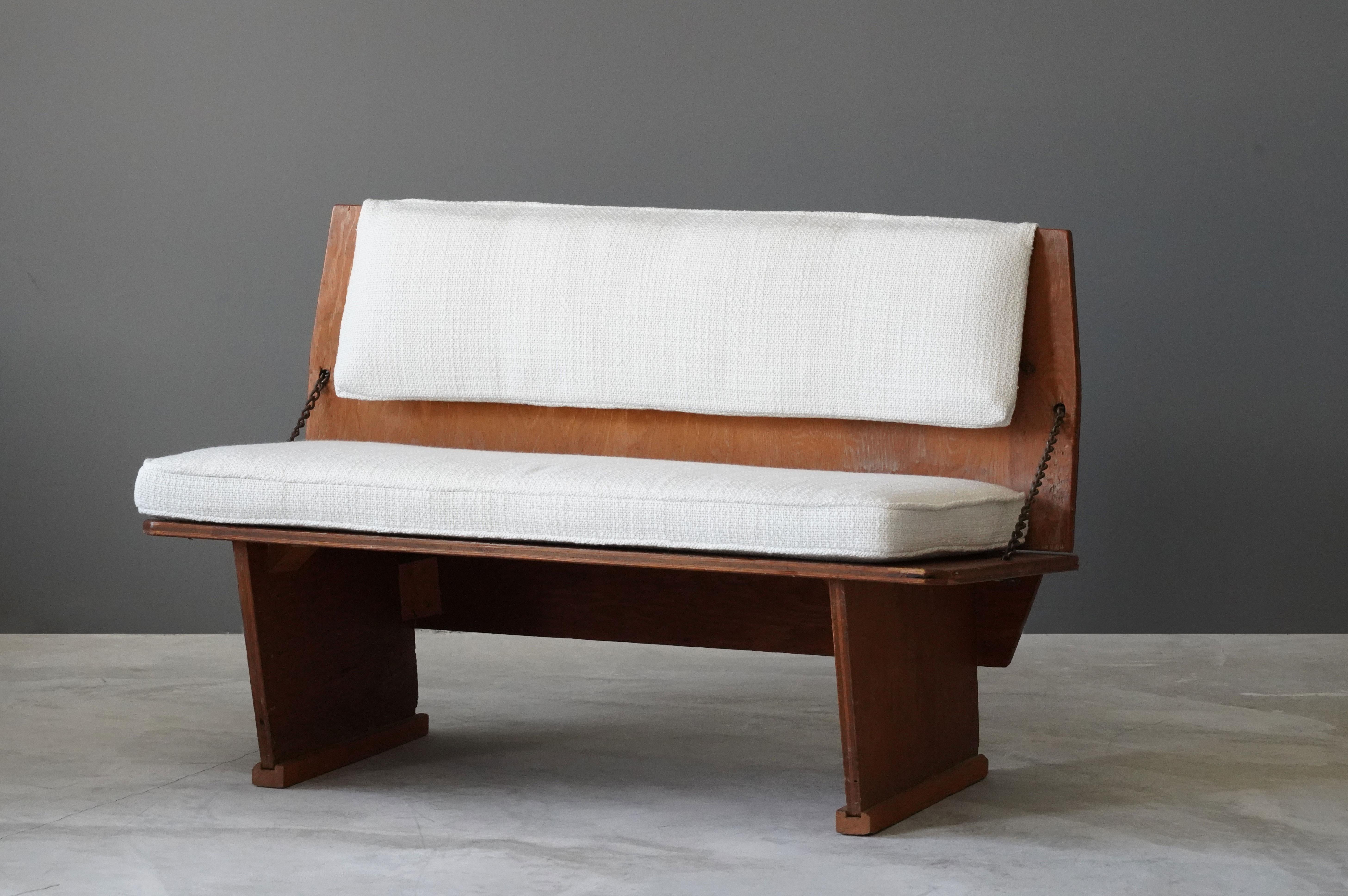 Mid-Century Modern Frank Lloyd Wright Bench from Unitarian Church, Pine Plywood, Steel, Fabric 1951