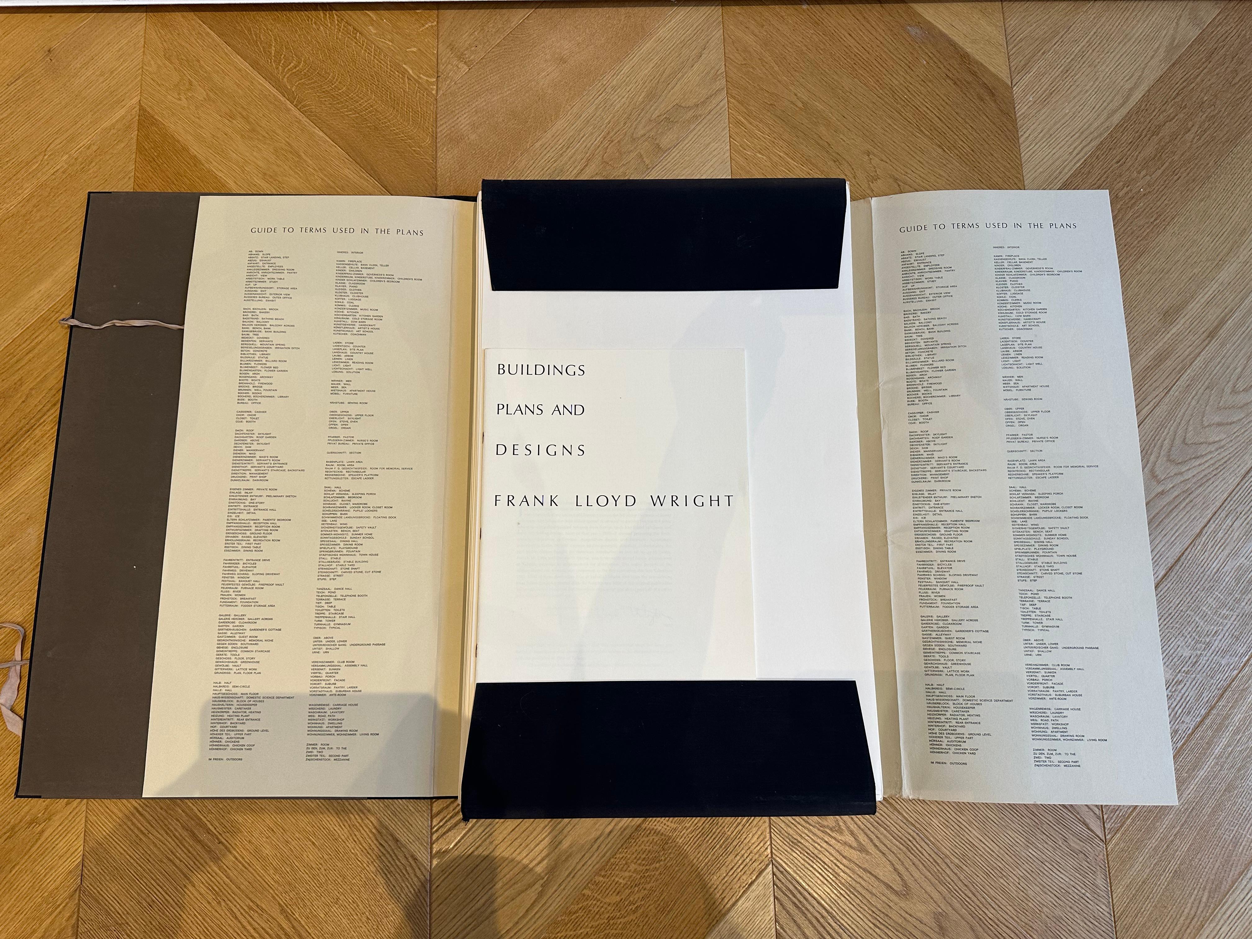 Baupläne und -designs von Frank Lloyd Wright  Große Plattenlithografien im Zustand „Gut“ im Angebot in Espoo, FI