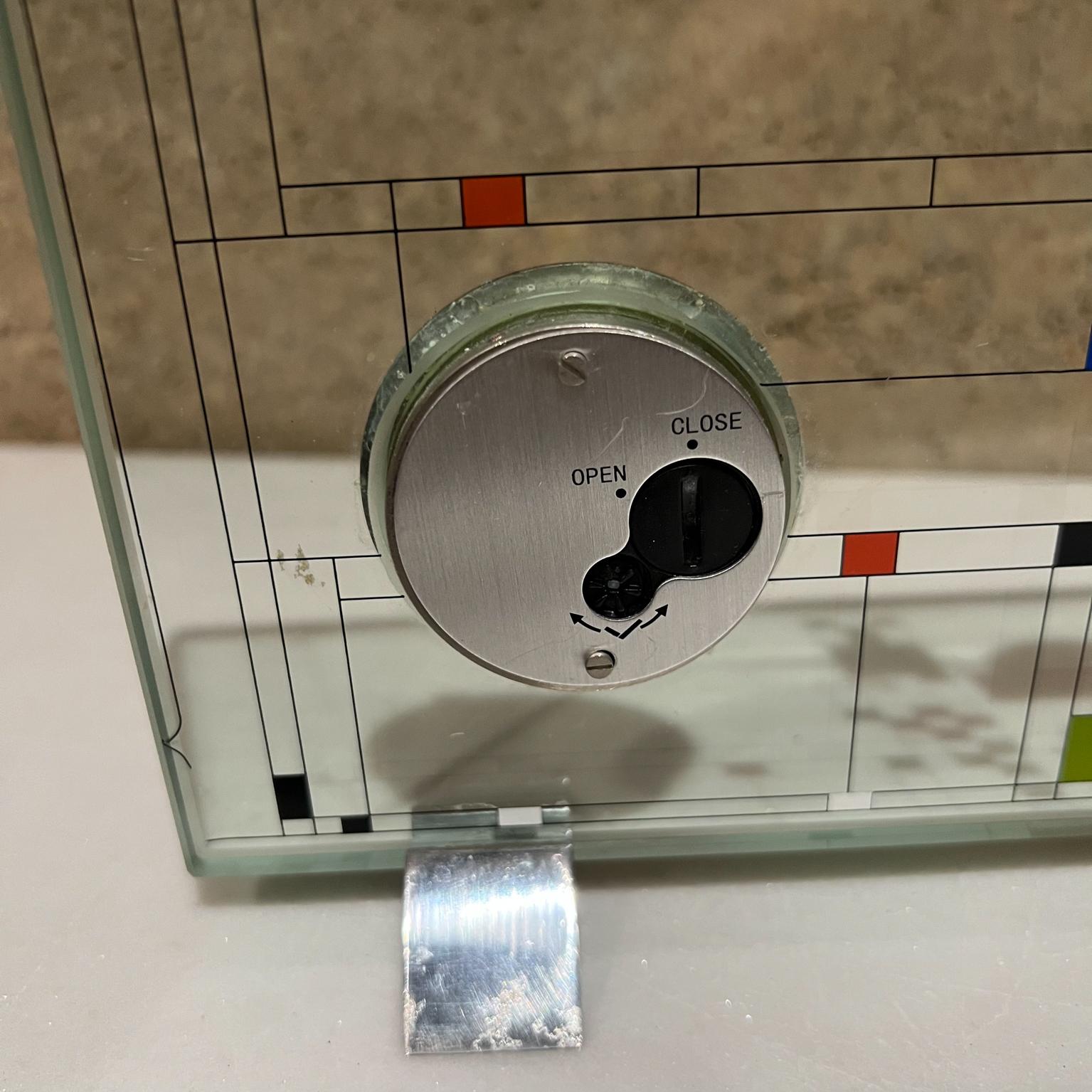 Frank Lloyd Wright + Bulova Glass Desk Clock Coonley Playhouse Adaptation In Good Condition In Chula Vista, CA