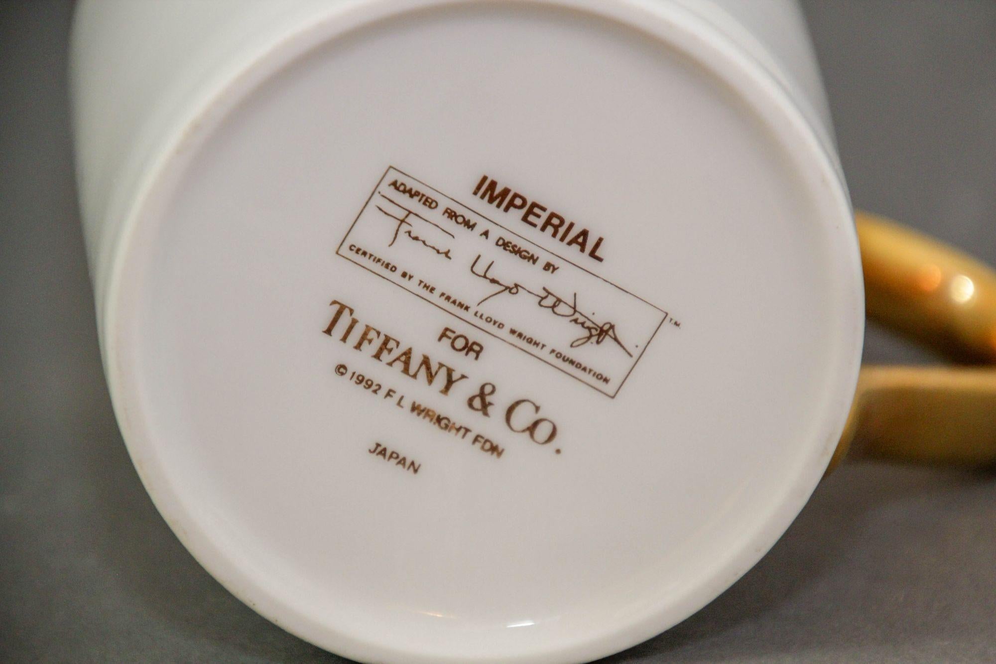 Frank Lloyd Wright by TIFFANY & CO Imperial Porcelain Coffee or Tea Mug In Good Condition In North Hollywood, CA