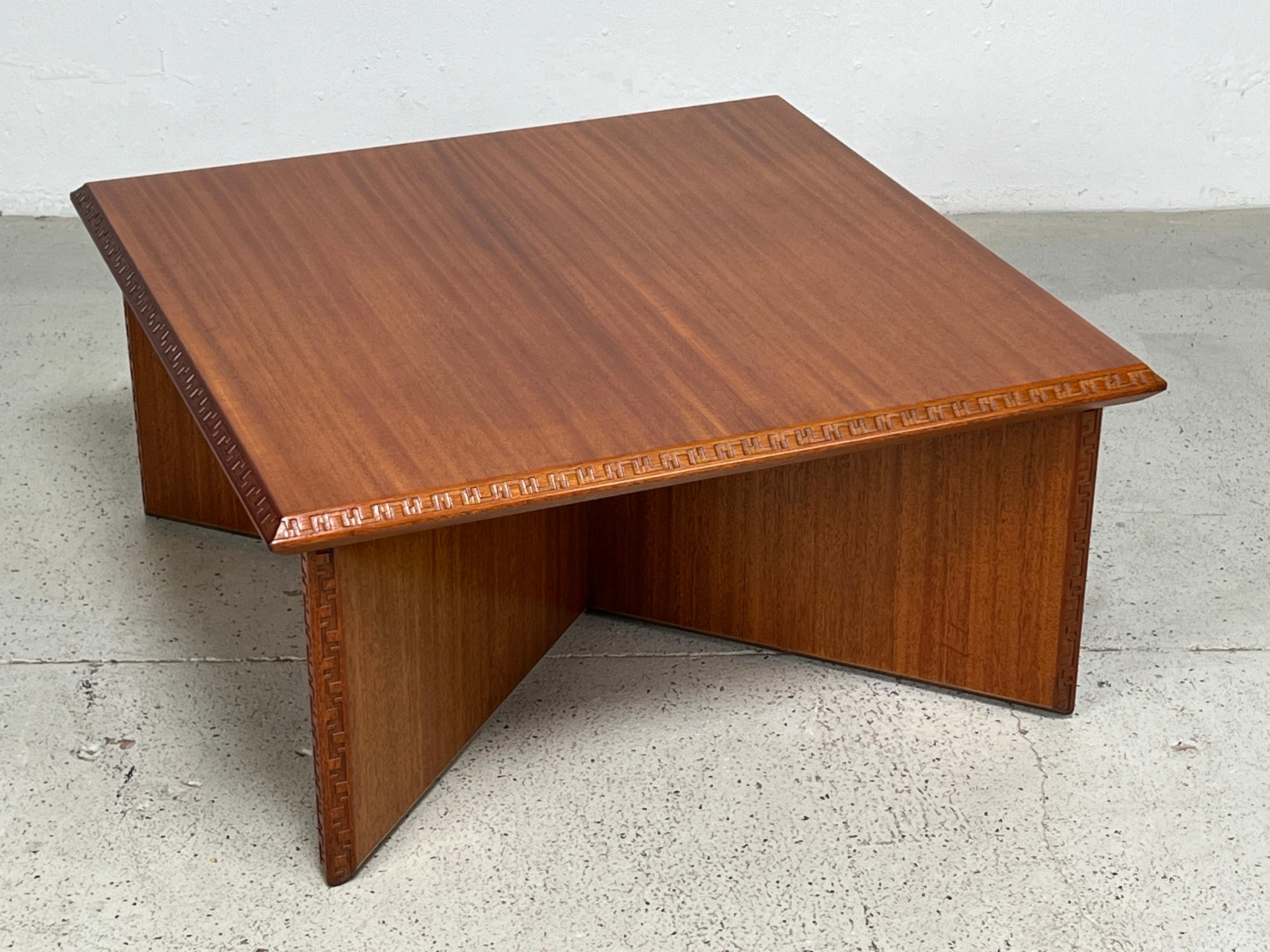 Frank Lloyd Wright Coffee Table for Henredon In Good Condition For Sale In Dallas, TX