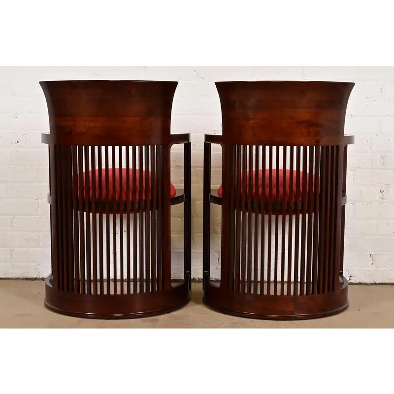 Frank Lloyd Wright für Cassina Arts & Crafts Barrel Chairs, Satz von vier im Angebot 4
