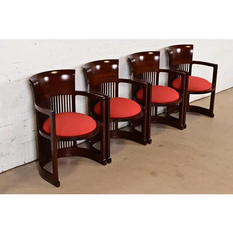 Frank Lloyd Wright für Cassina Arts & Crafts Barrel Chairs, Satz von vier im Zustand „Gut“ im Angebot in South Bend, IN